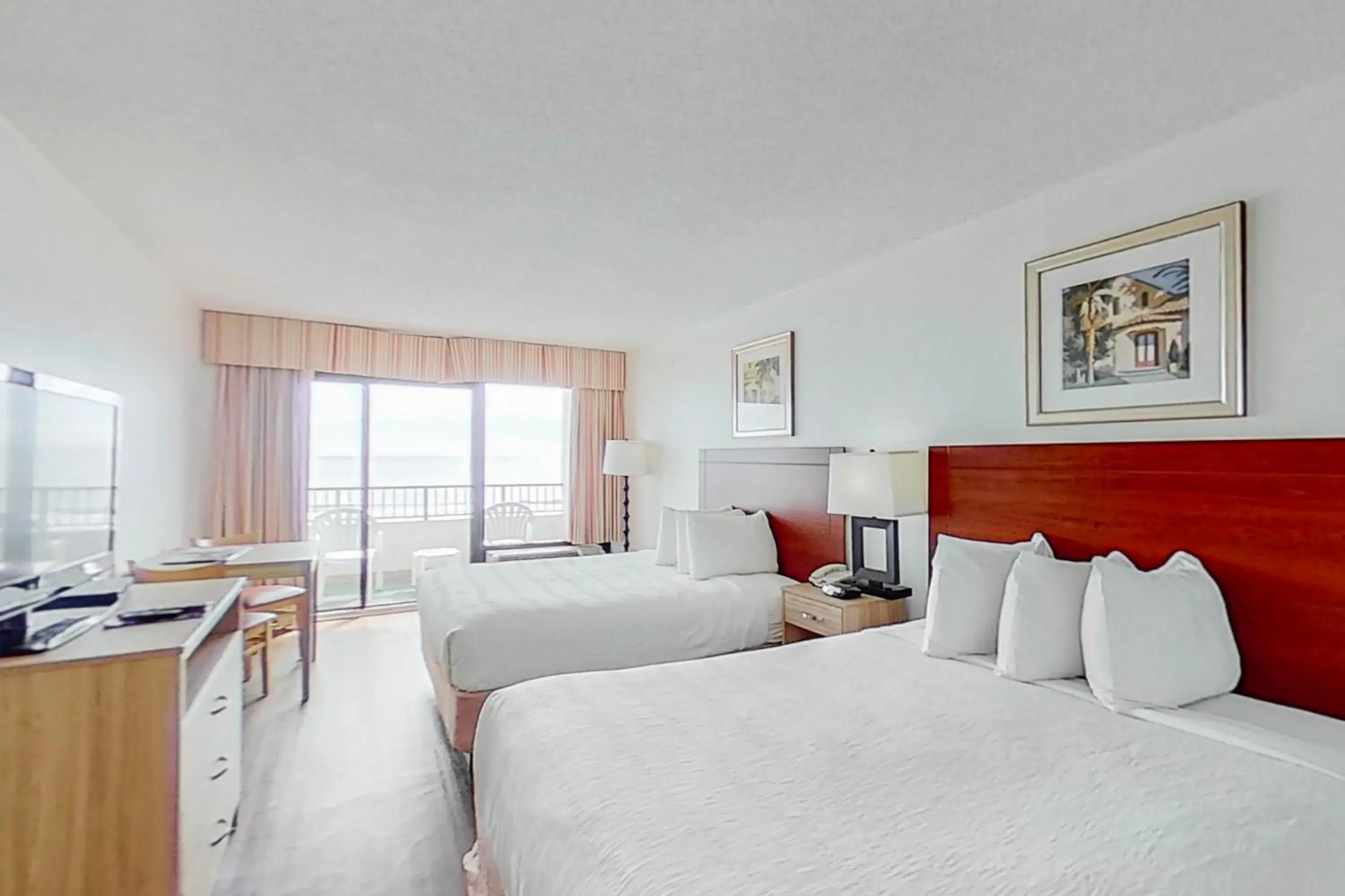 Queen Studio in Ocean Park Resort Queen Studio in Ocean Park Resort