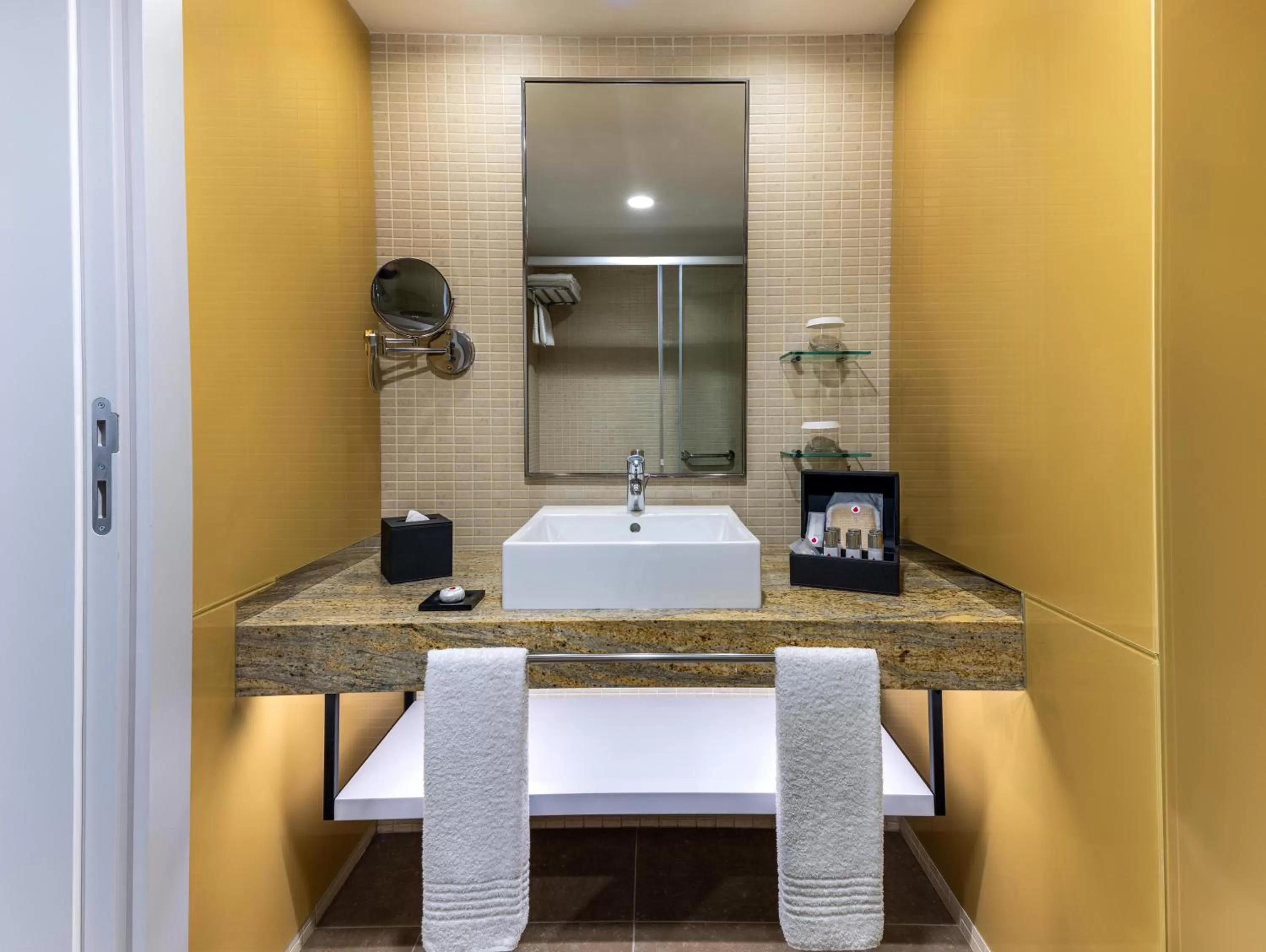 Shower in Arum Barut Collection - Ultra All Inclusive