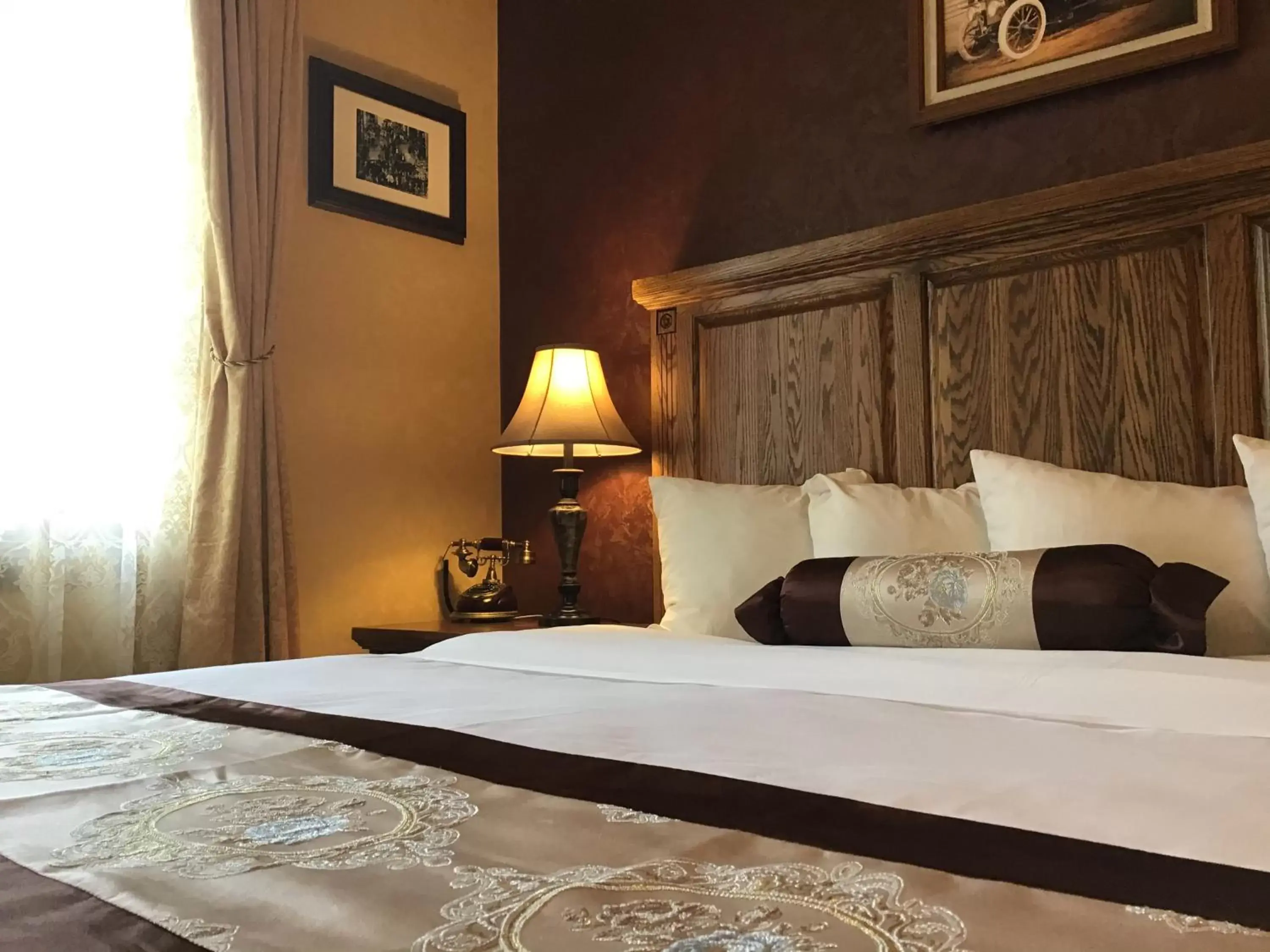 Queen Room - Non-Smoking in Eureka Inn, Trademark Collection by Wyndham Queen Room - Non-Smoking in Eureka Inn, Trademark Collection by Wyndham