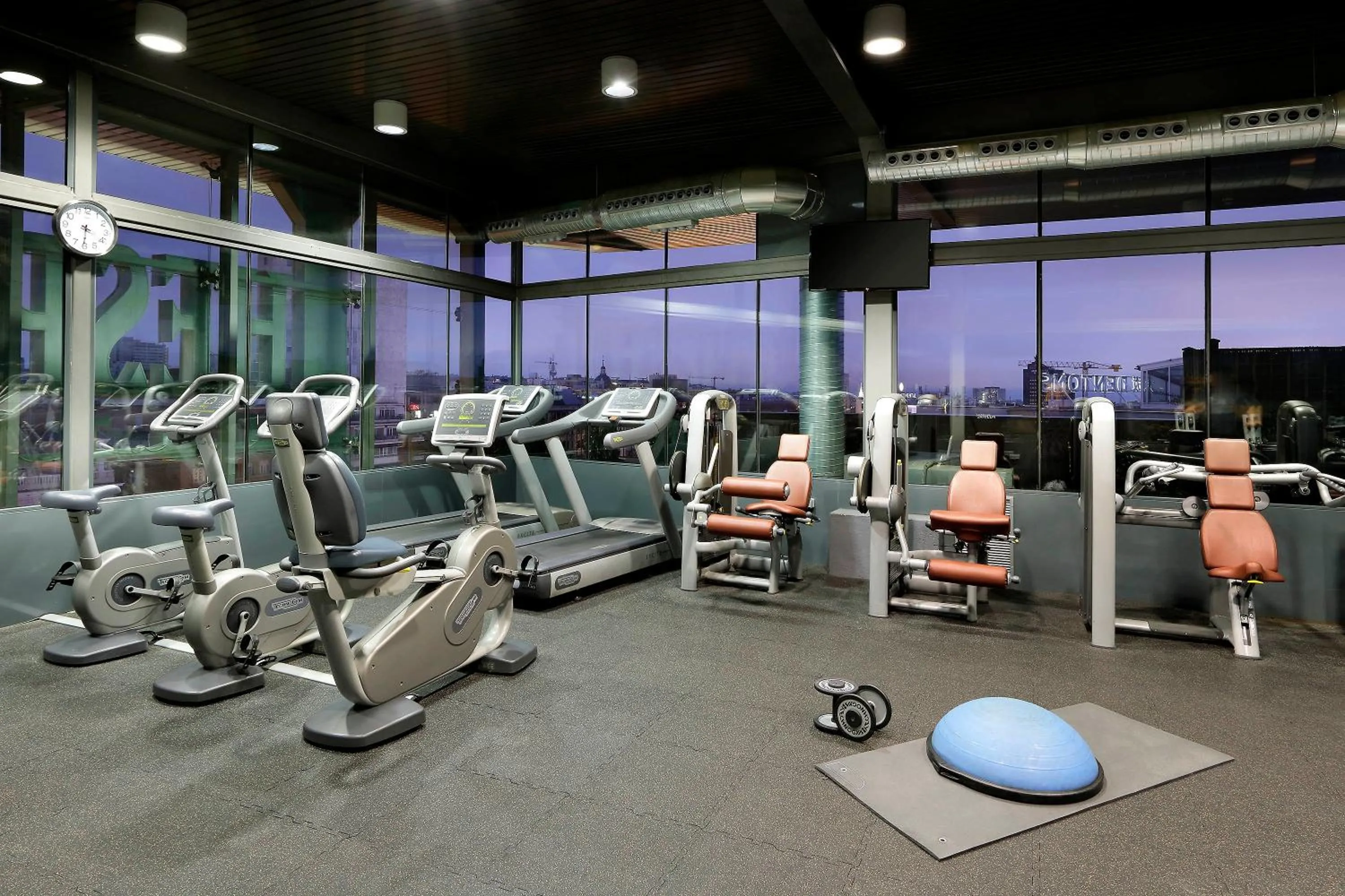 Fitness centre/facilities in Hyatt Regency Hesperia Madrid