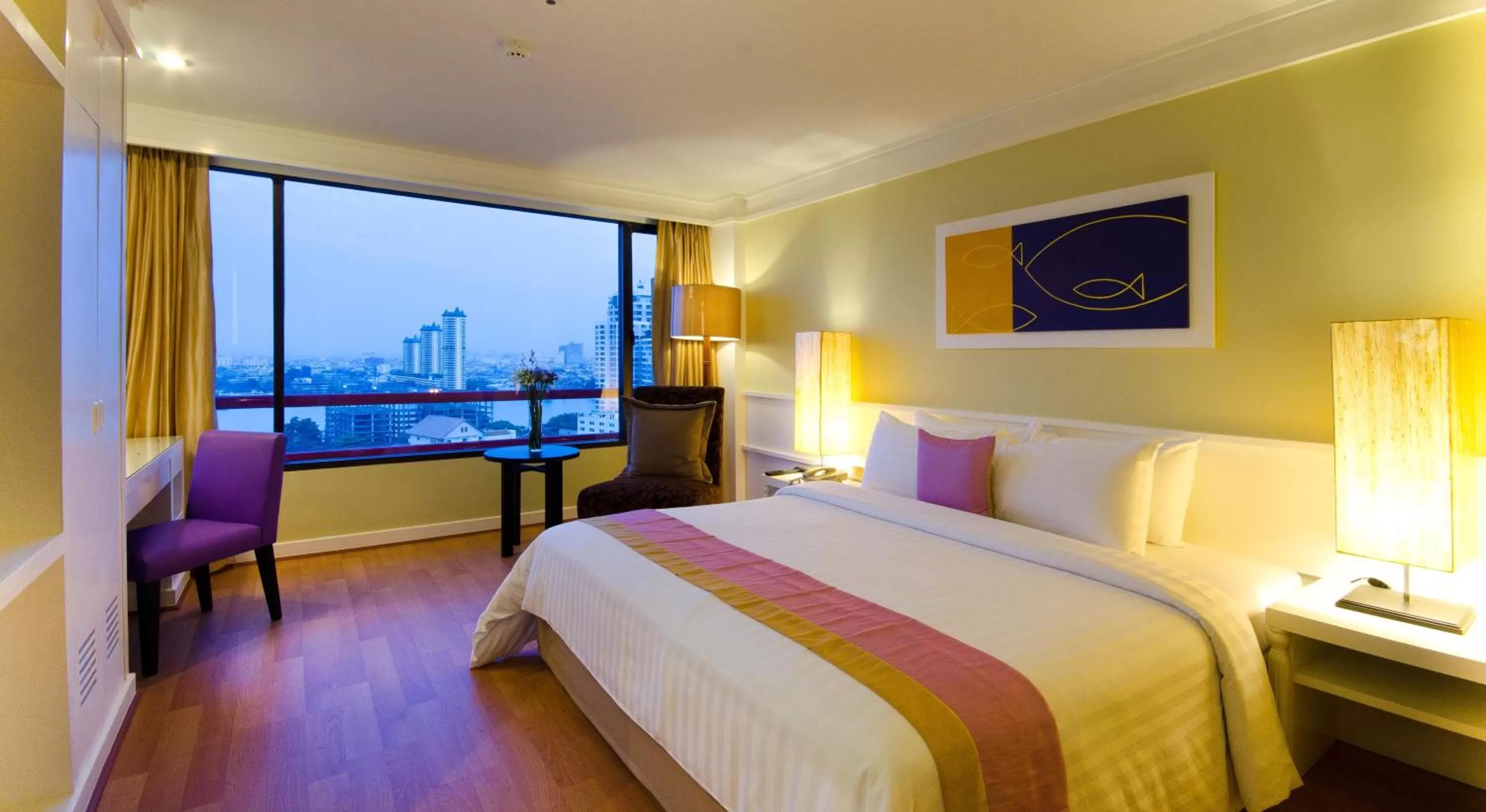 Bed in Tongtara Riverview Hotel