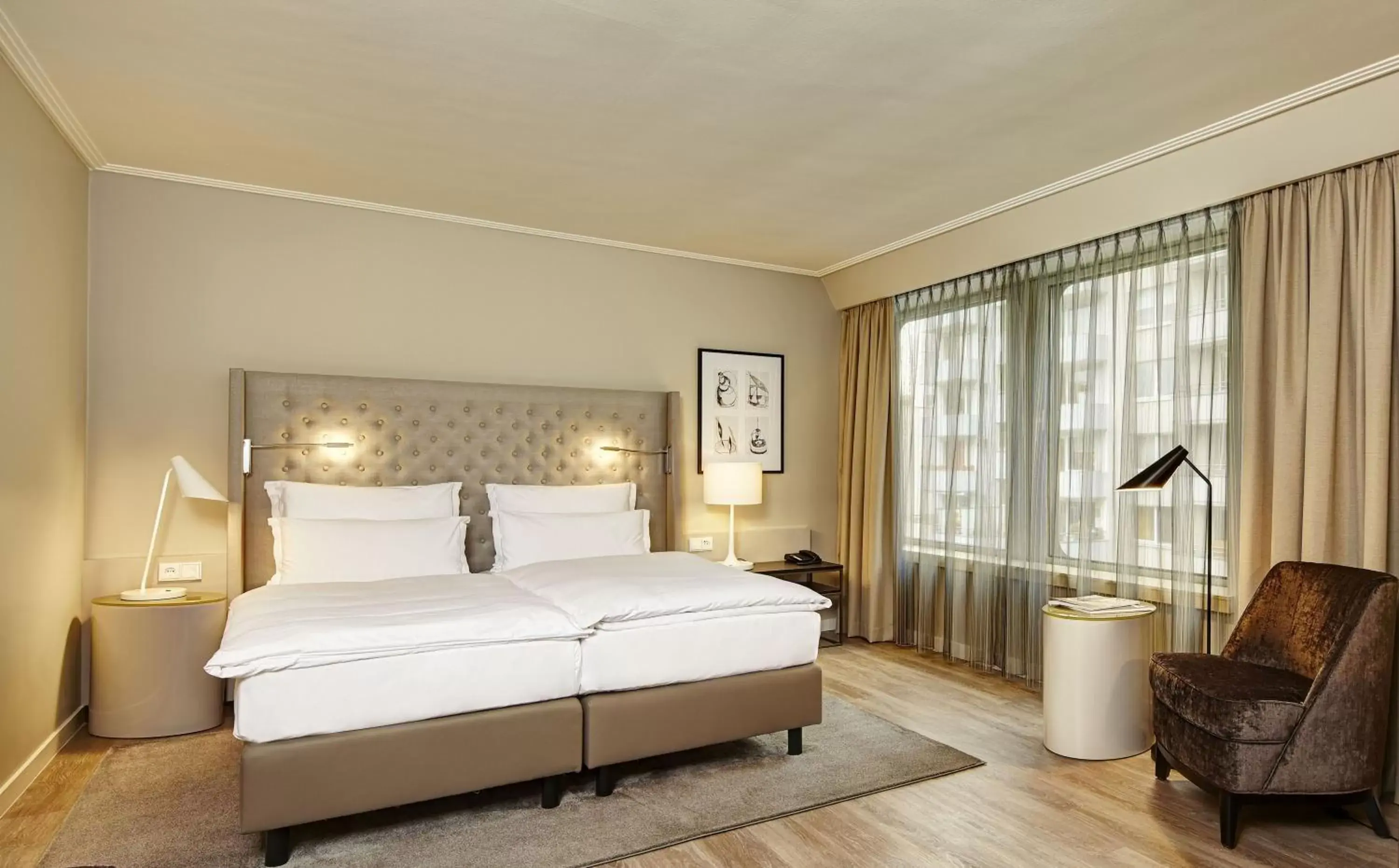 Deluxe Room in Clayton Hotel Düsseldorf City Centre Deluxe Room in Clayton Hotel Düsseldorf City Centre