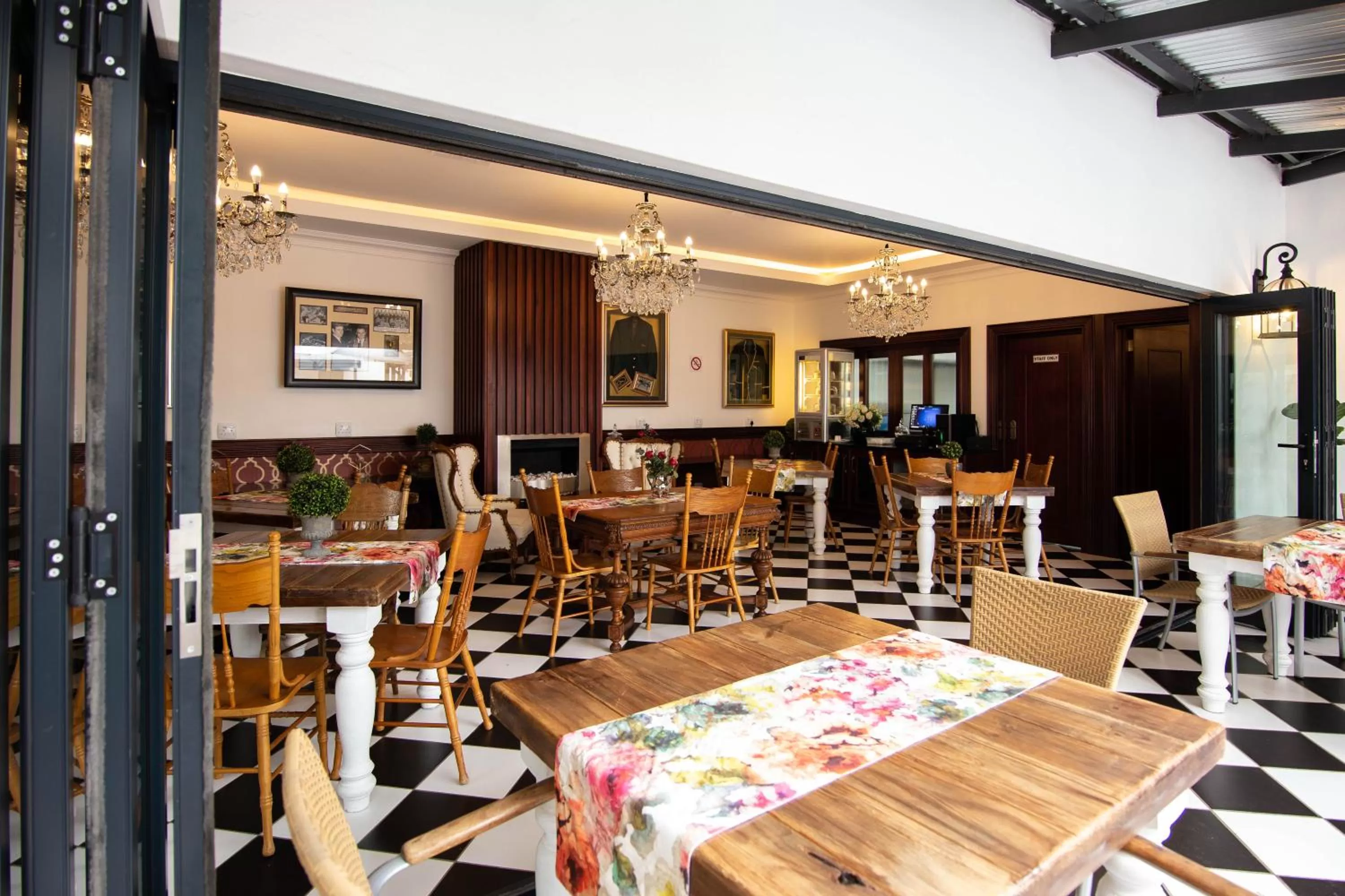Restaurant/places to eat in Milner House Kimberley