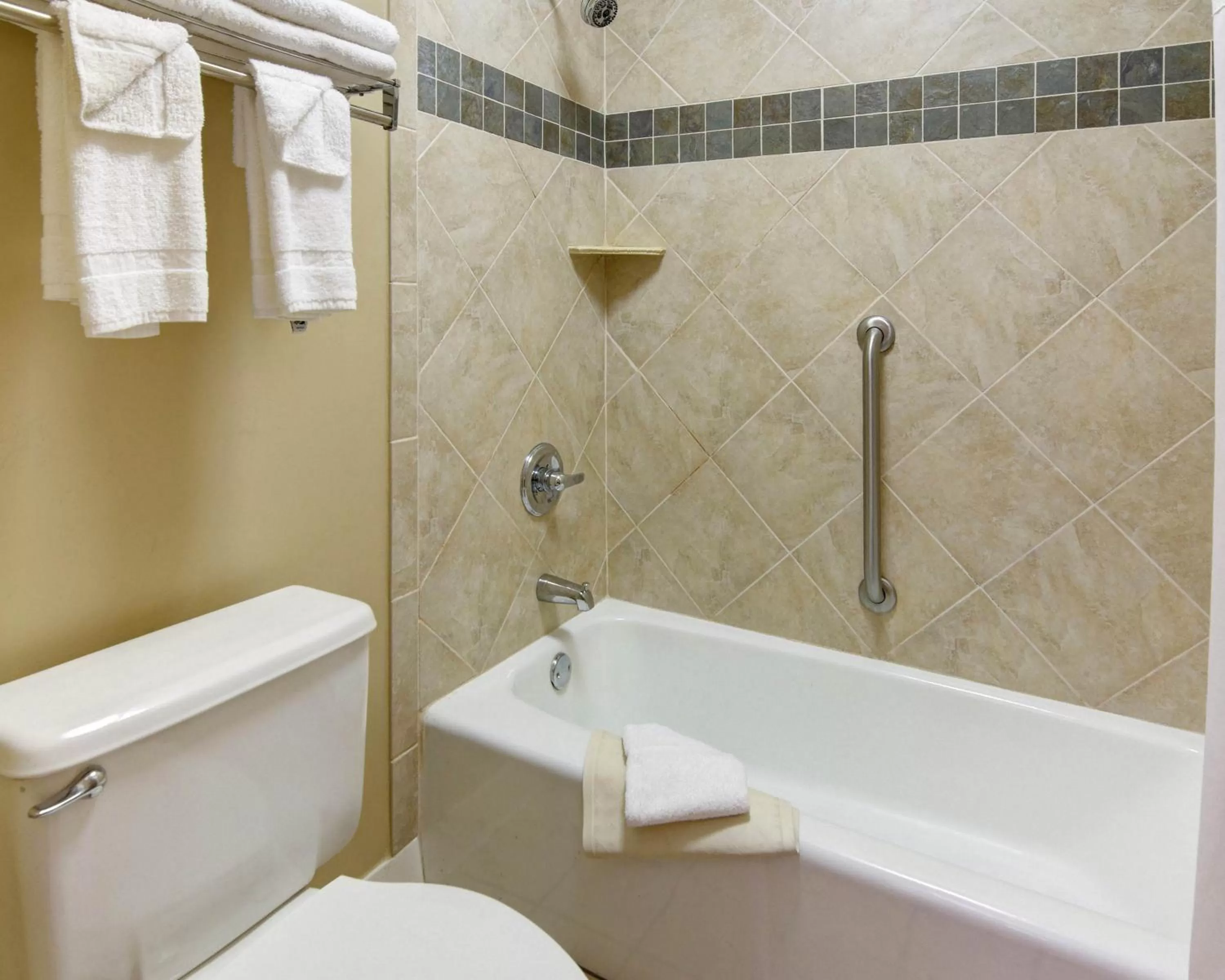 King Room - Non-Smoking in Quality Inn Moss Point - Pascagoula