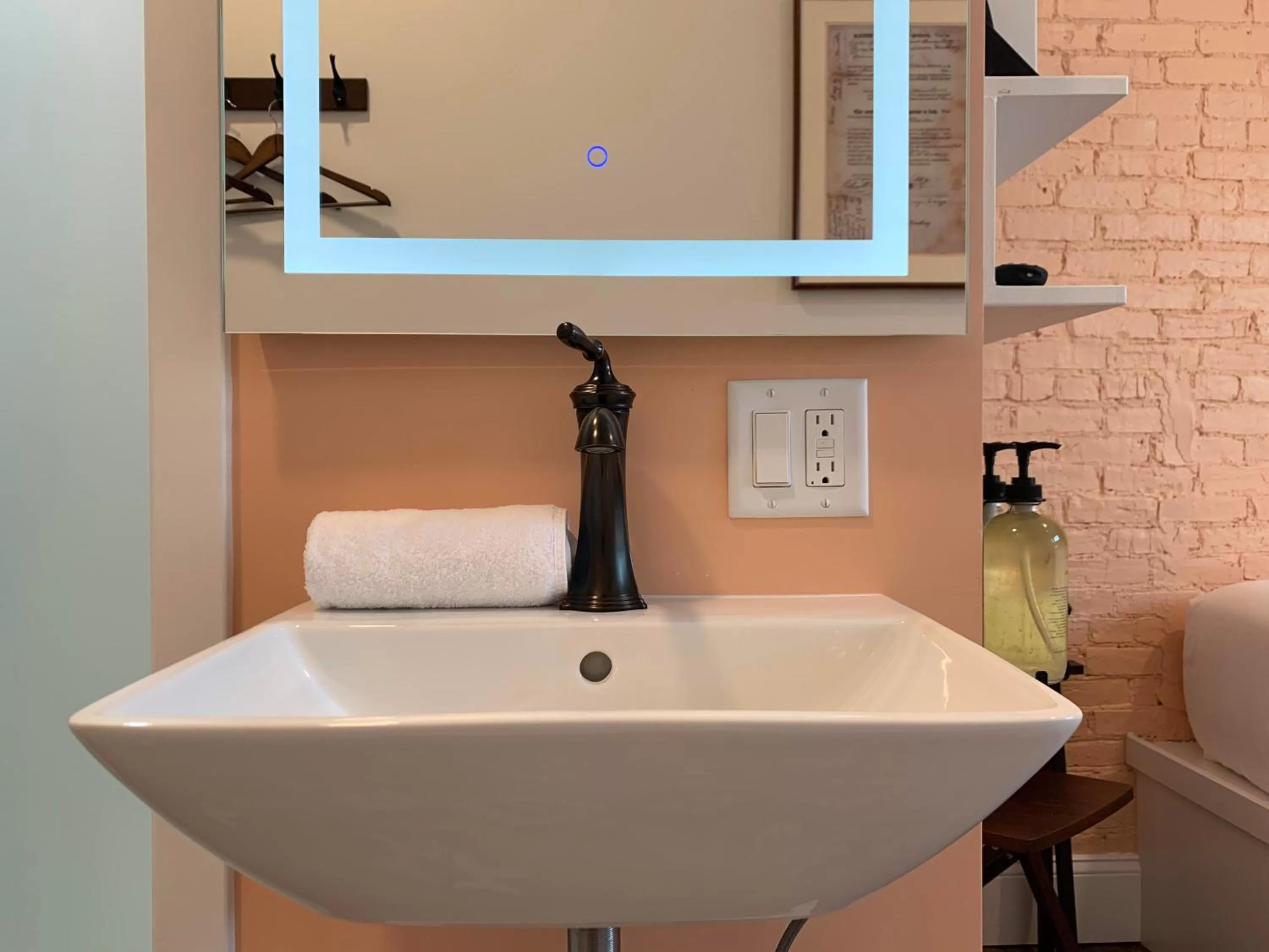 Bathroom in The Cabot Lodge