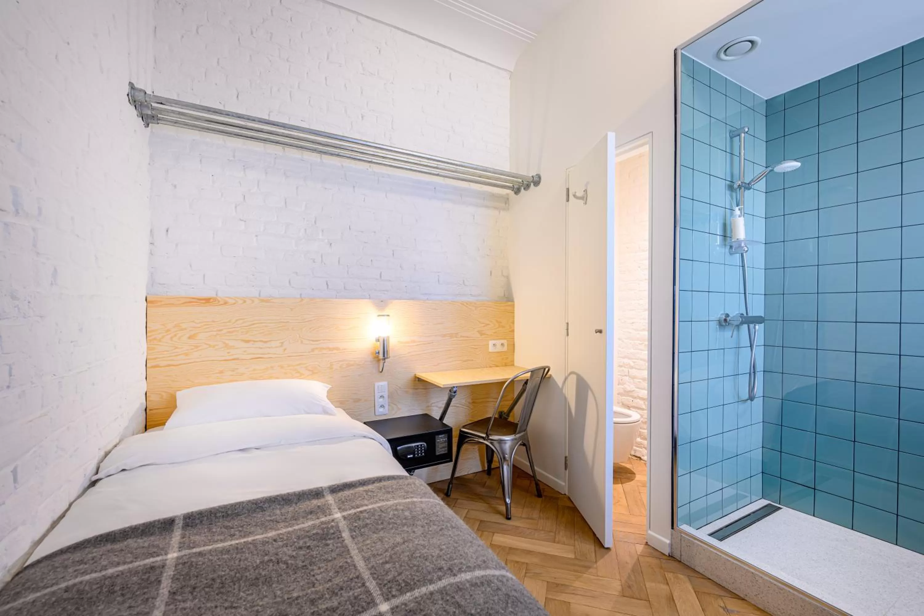 View (from property/room), Bed in Hotel La Grande Cloche