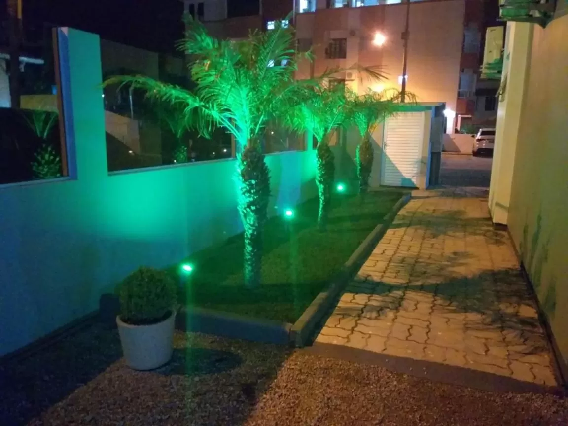 Garden, Swimming Pool in Pousada Gomes