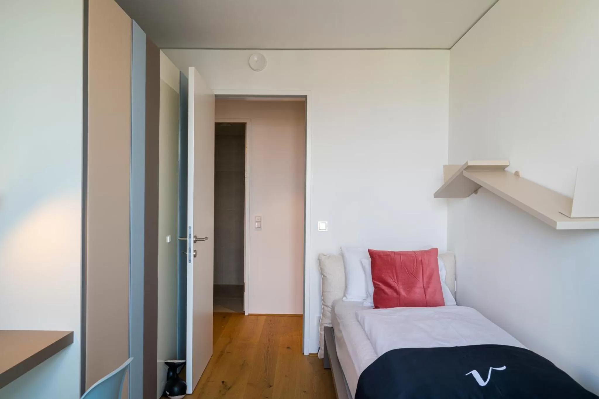 Bed in Vienna Residence, Marina Tower - Danube