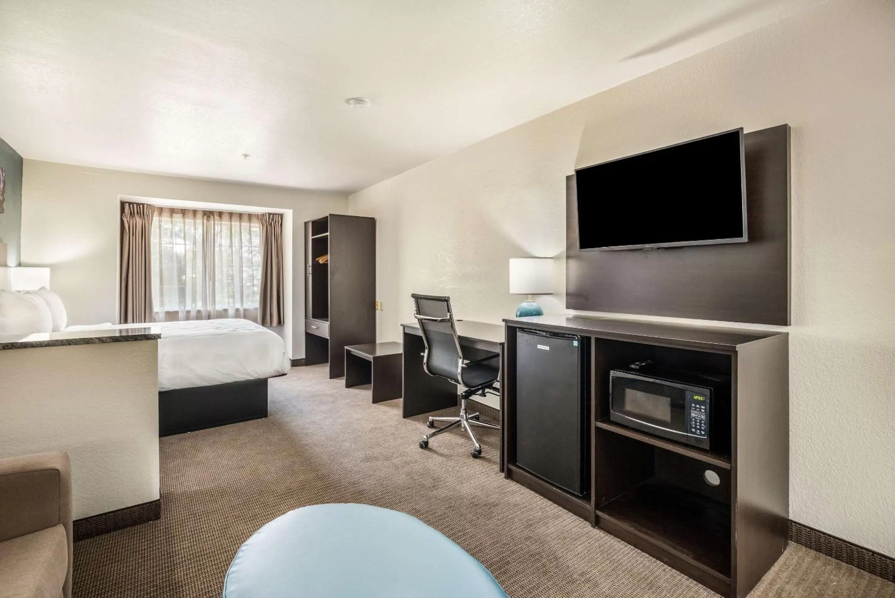 Bedroom, Bed in Sleep Inn & Suites Tallahassee-Capitol