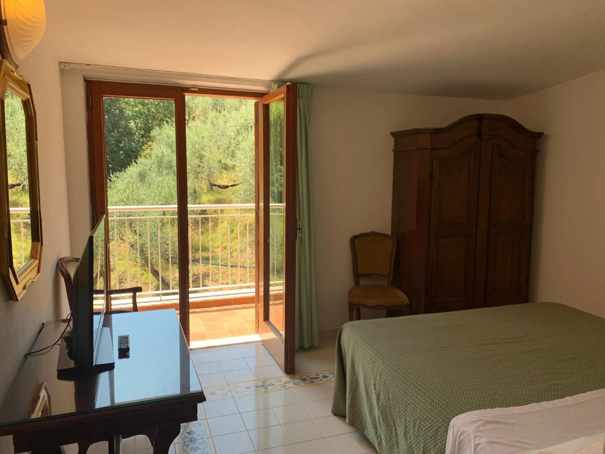 Bed in Hotel Metropole