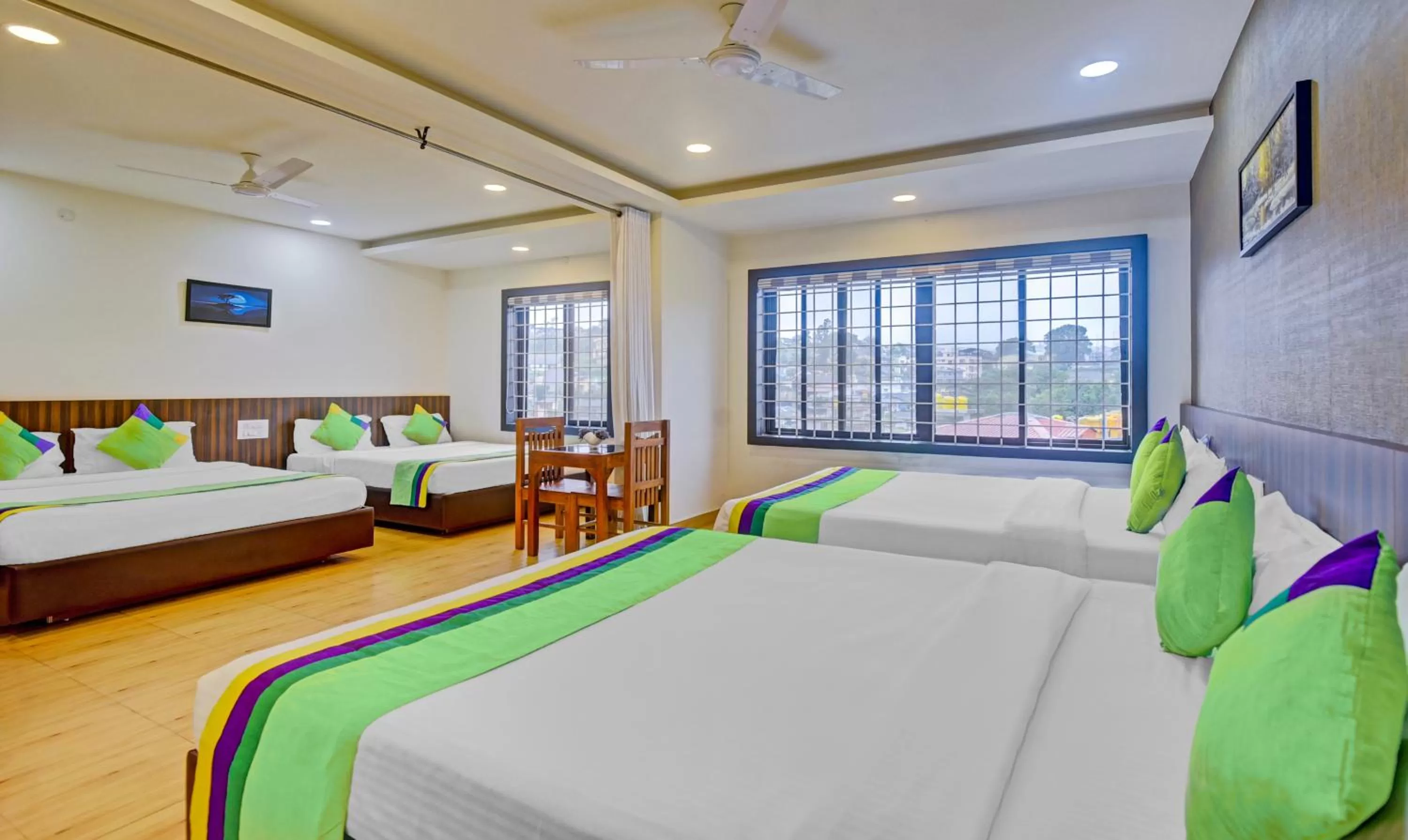 Bedroom, Bed in Itsy Hotels Igloo Residency, 400 Meters From Raja Seat Garden