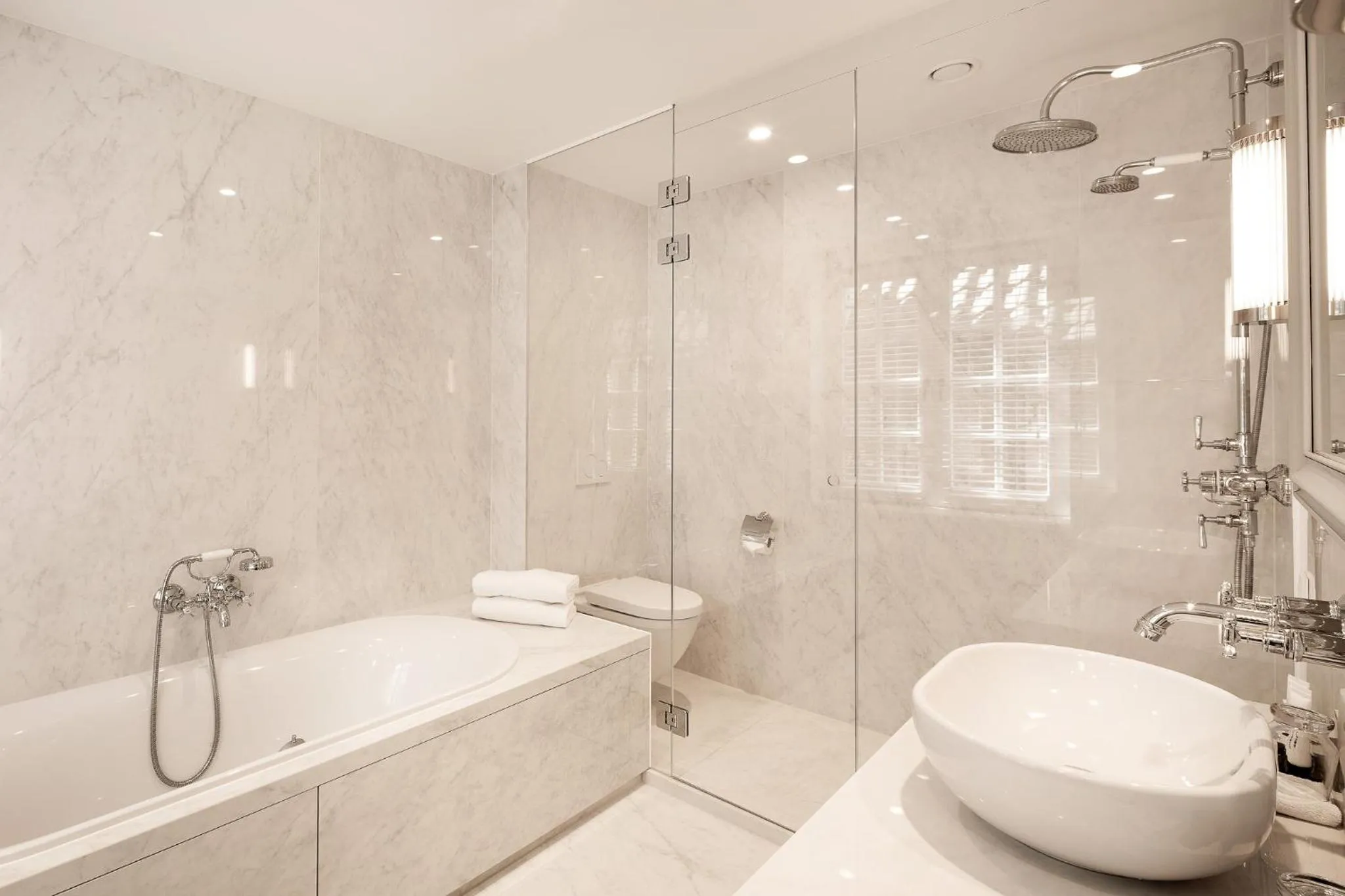 Bathroom in De Tuilerieën - Small Luxury Hotels of the World