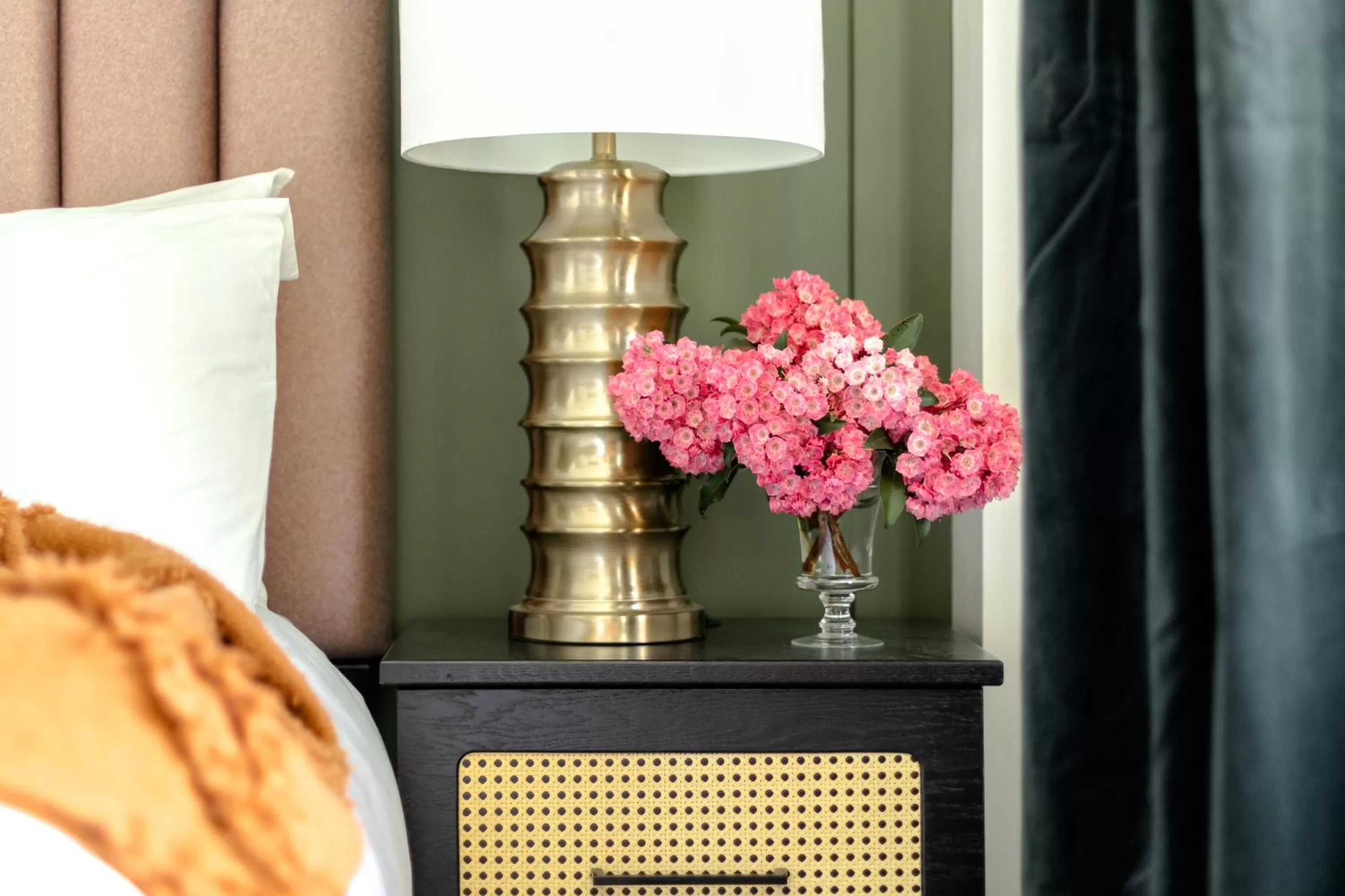 Decorative detail, Bed in Hotel Thaxter