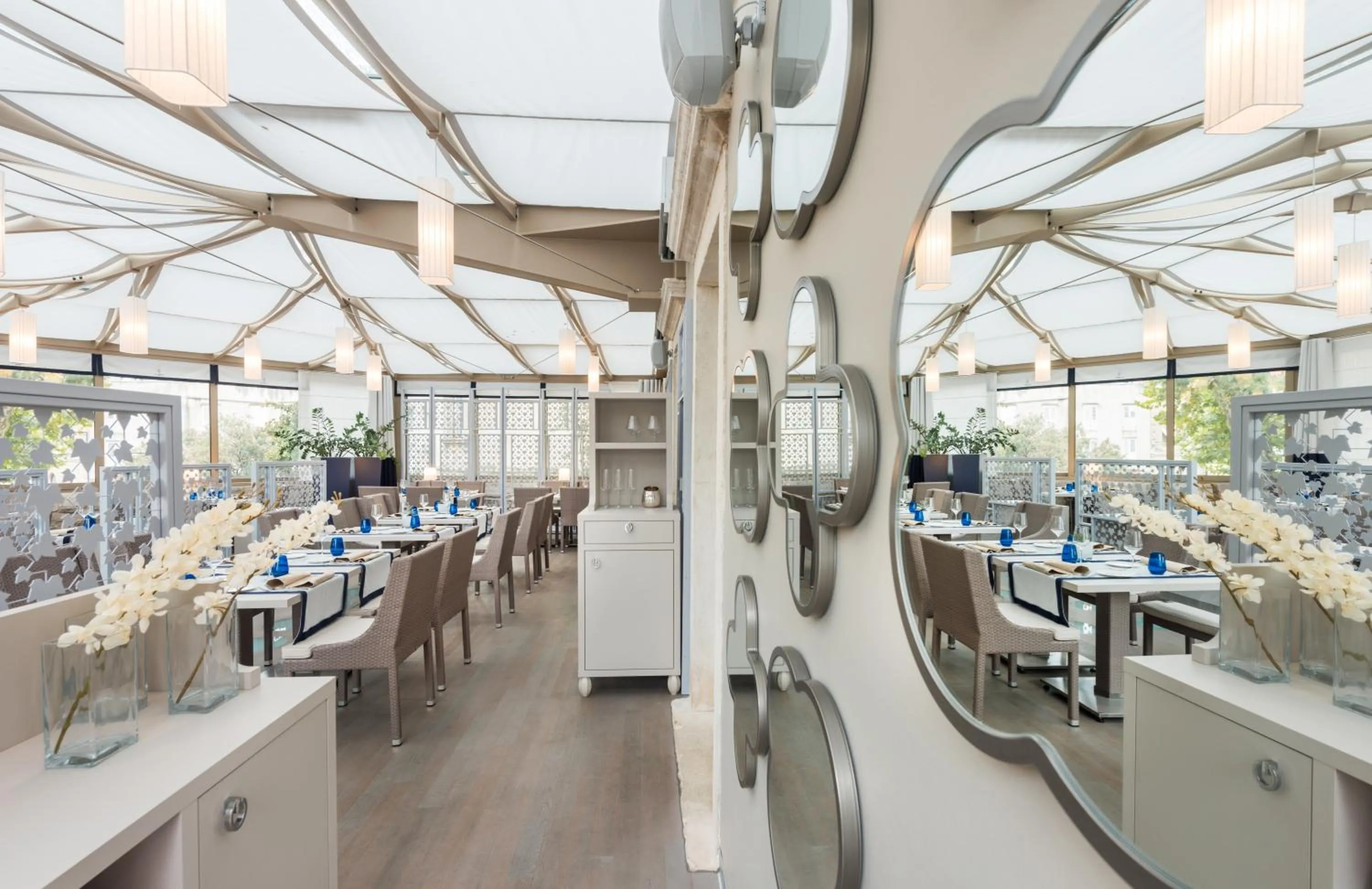 Restaurant/places to eat in Bastion Heritage Hotel