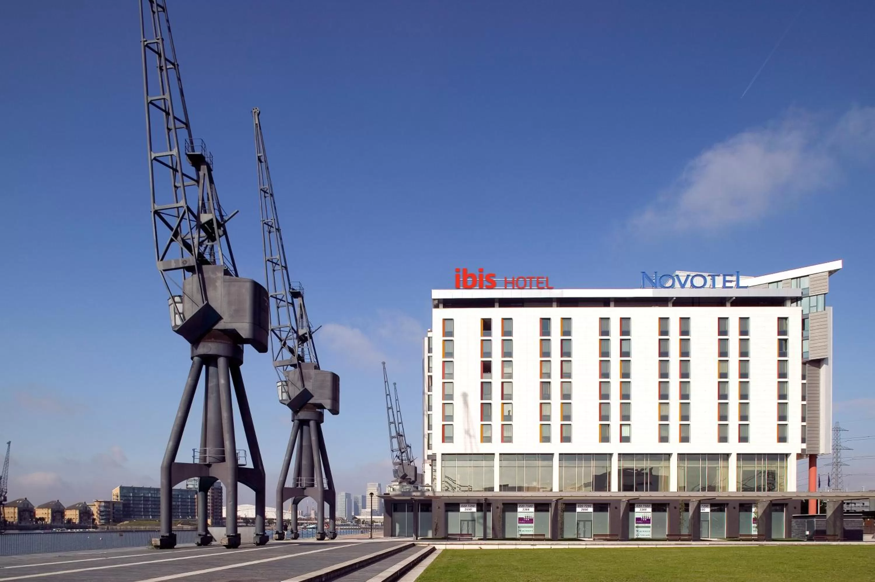 Facade/entrance in ibis London Excel-Docklands
