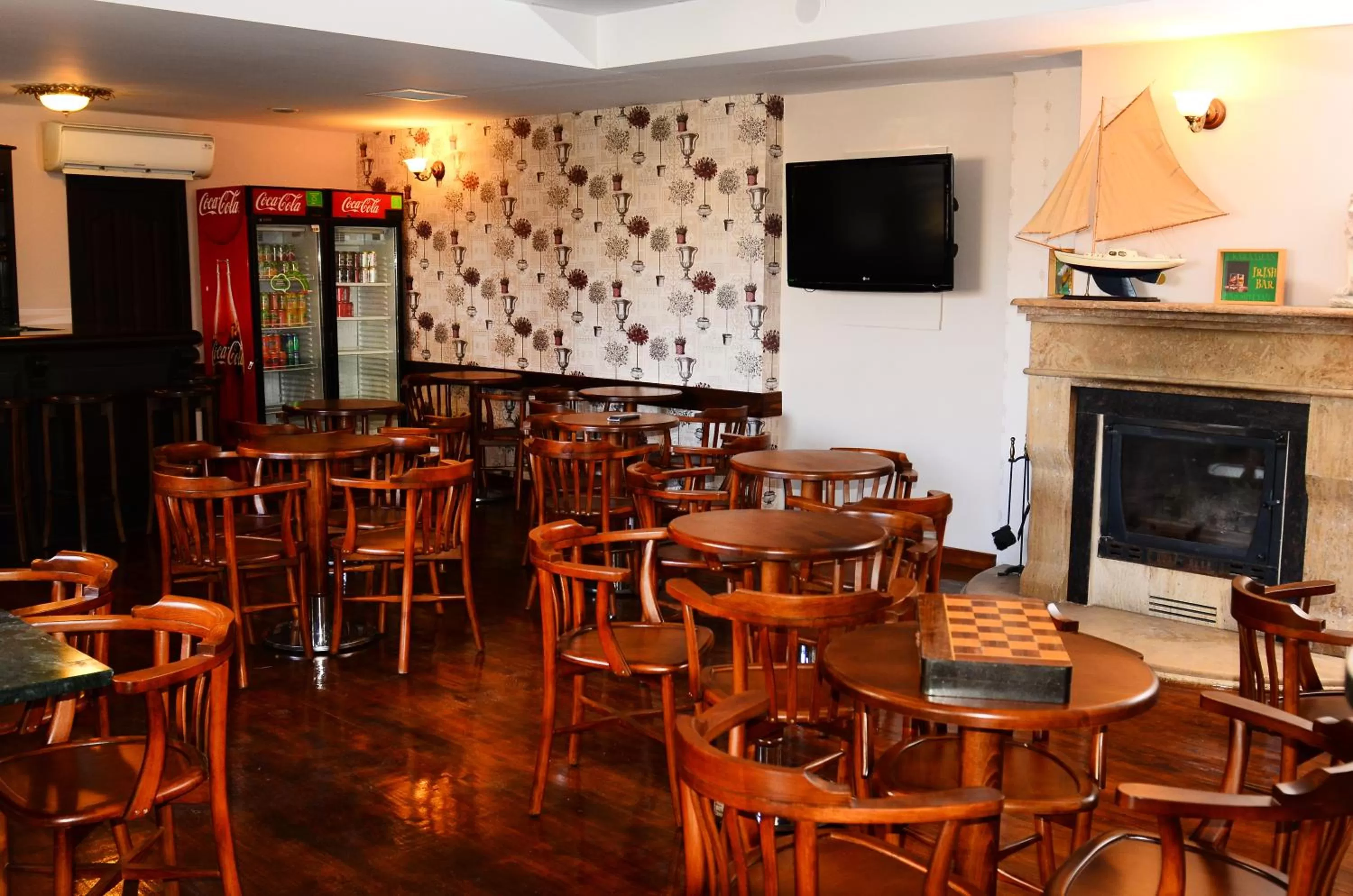 Lounge or bar in Hotel By Karaaslan Inn