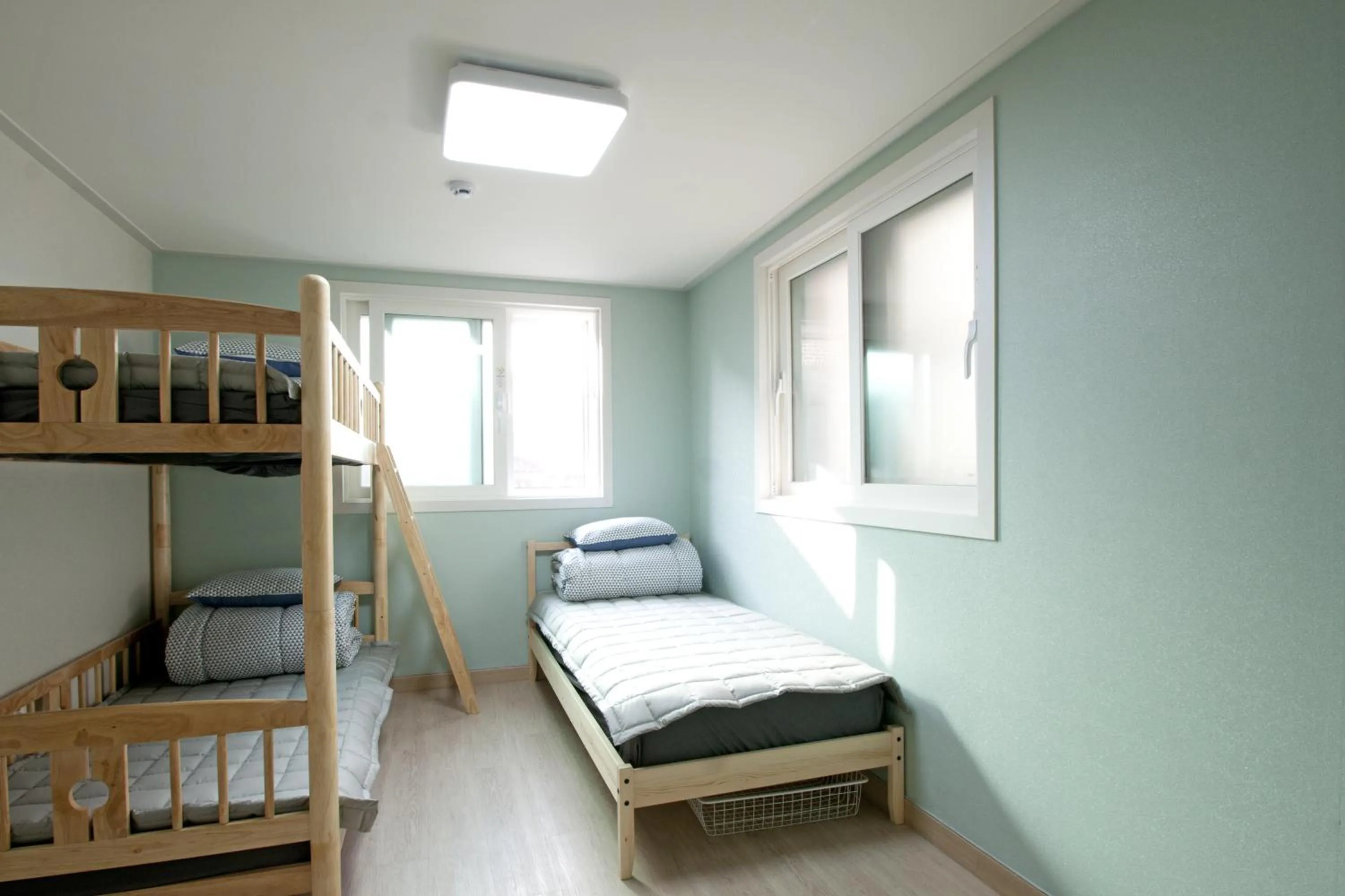 Photo of the whole room, Bed in Twin Rabbit Guesthouse