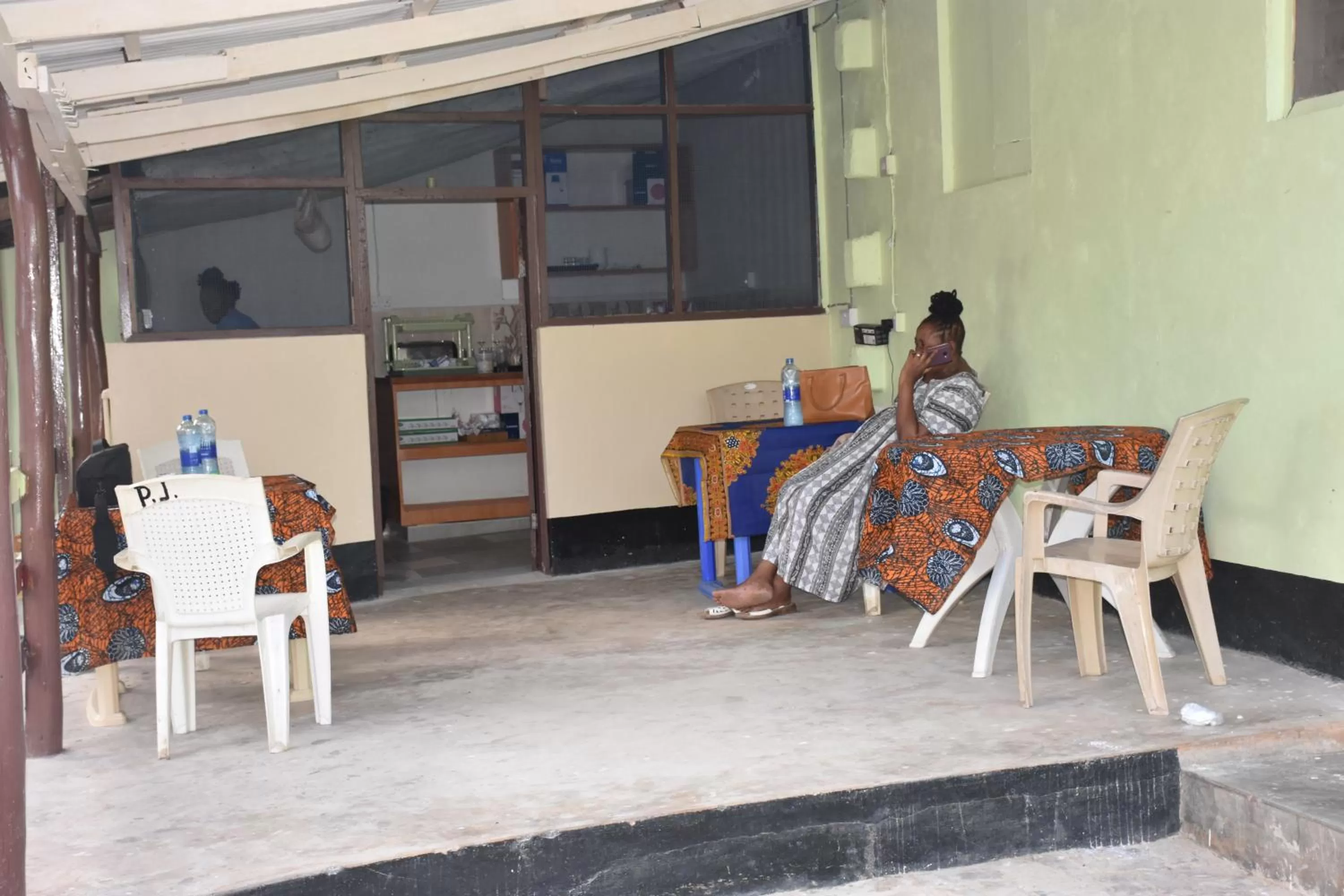 Seating area in L&J Modern Backpackers Kinondoni