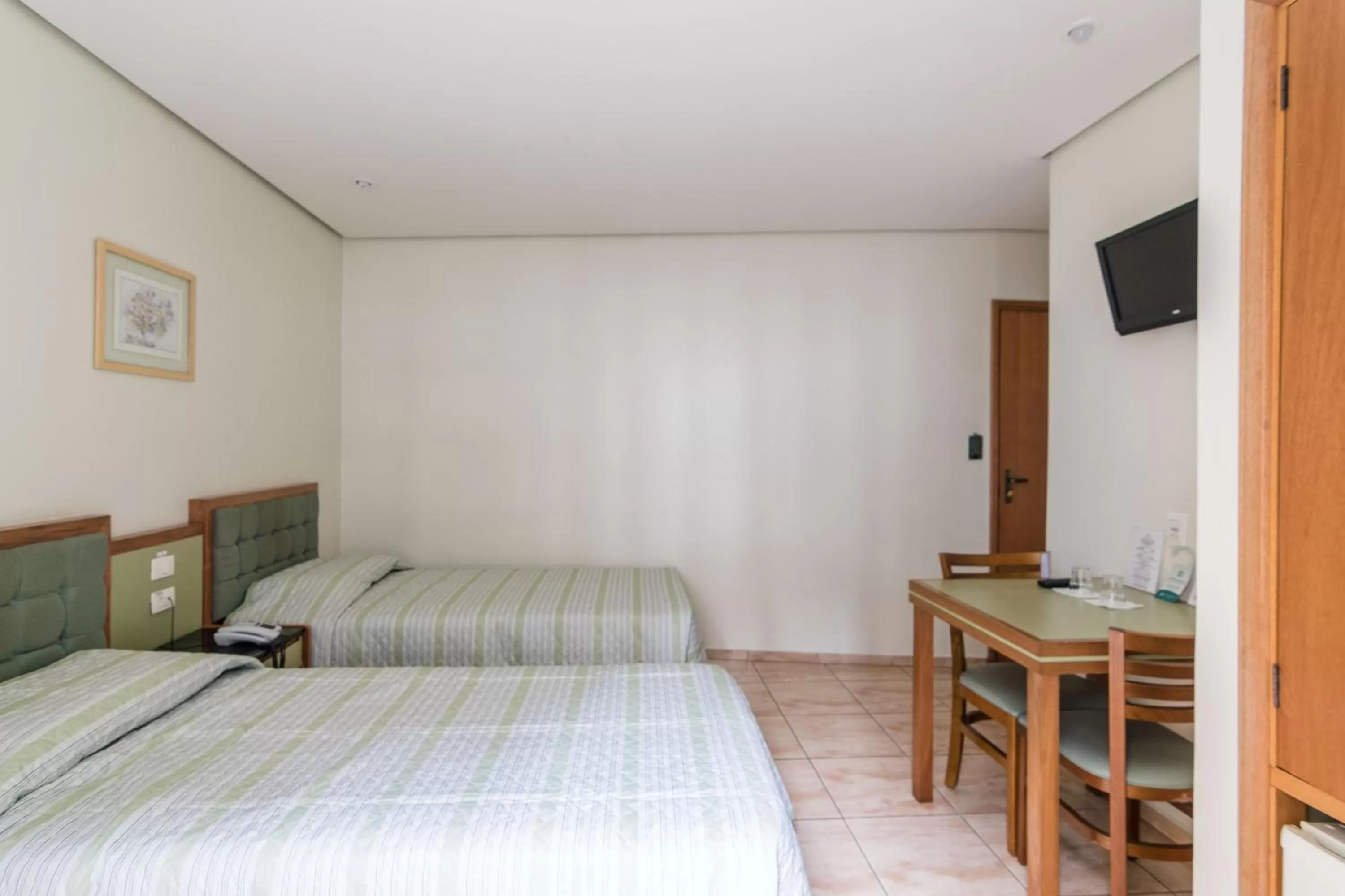 Bedroom, Bed in Cinelandia Hotel