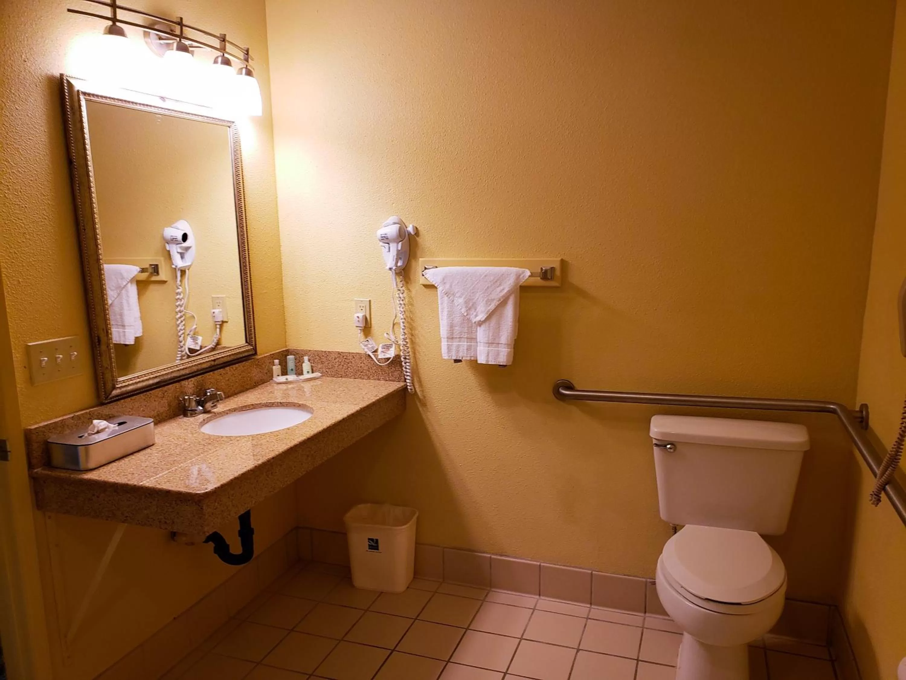 Efficiency Queen Room with Two Queen Beds - Accessible/Non-Smoking in Quality Inn & Suites Vancouver - Hazel Dell