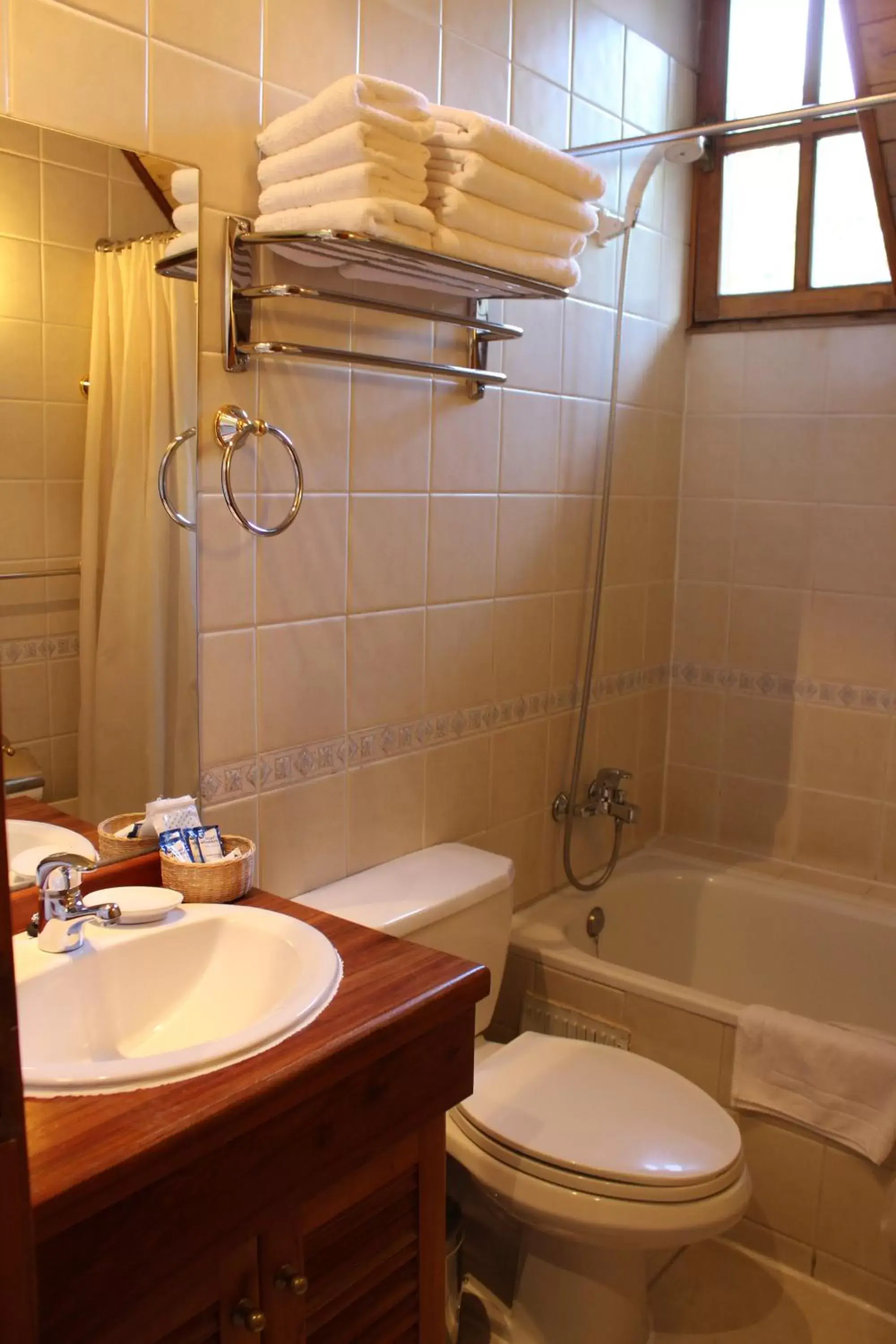 Quadruple Room in Hotel Malalhue Quadruple Room in Hotel Malalhue