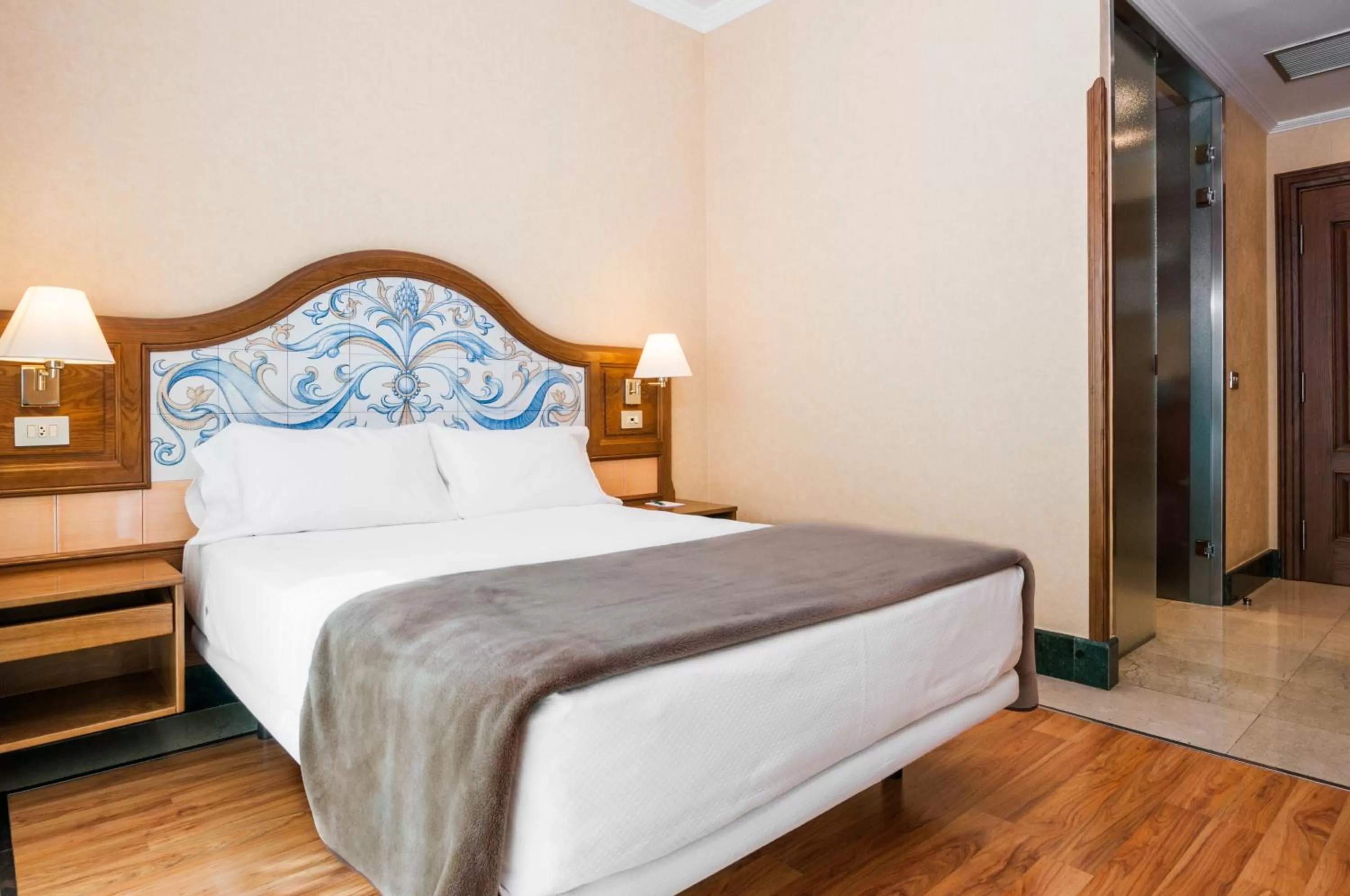 Photo of the whole room, Bed in Hotel Julia