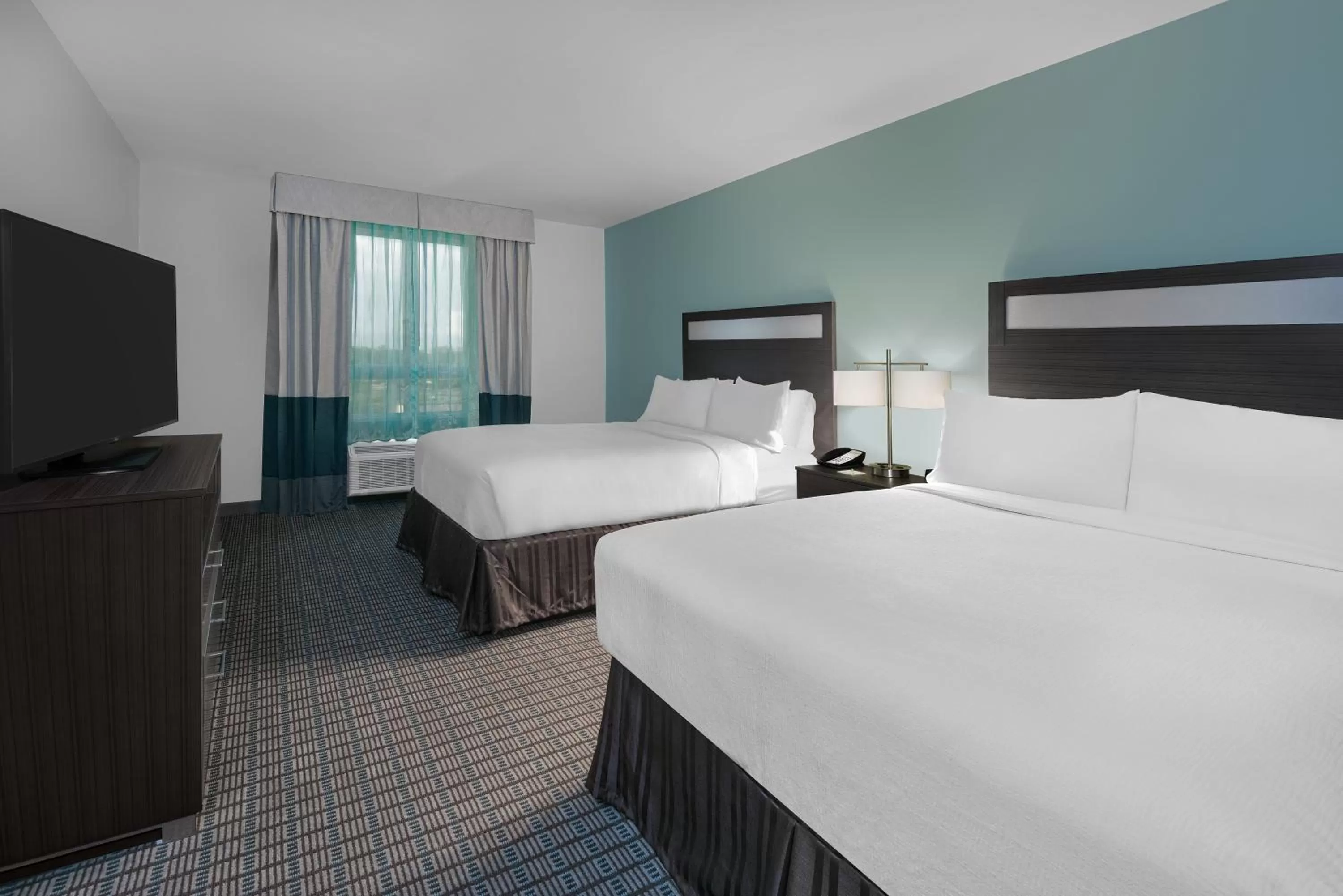 Photo of the whole room, Bed in Holiday Inn - Beaumont East-Medical Ctr Area by IHG