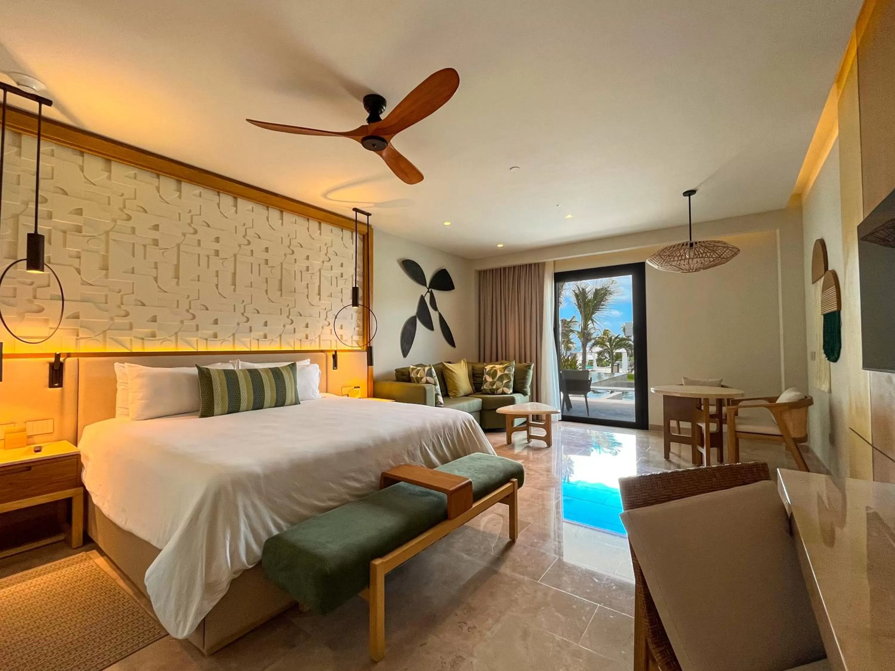 Photo of the whole room, Bed in Haven Riviera Cancun - All Inclusive - Adults Only