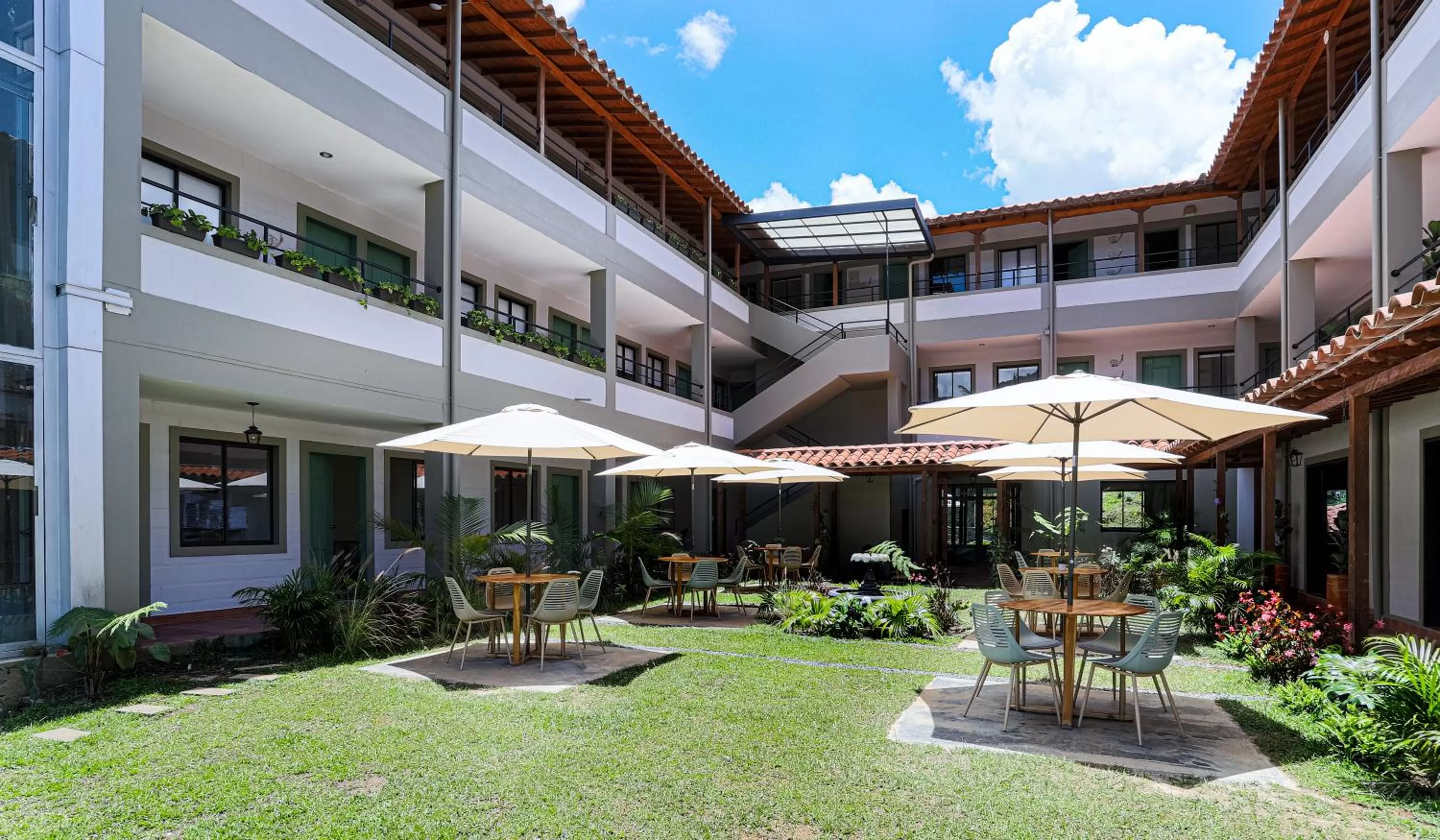 Property building in Soy Local Guatape