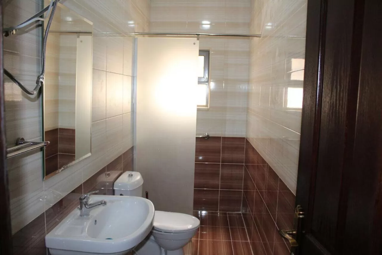 Bathroom in Al haramain Furnished Apartments