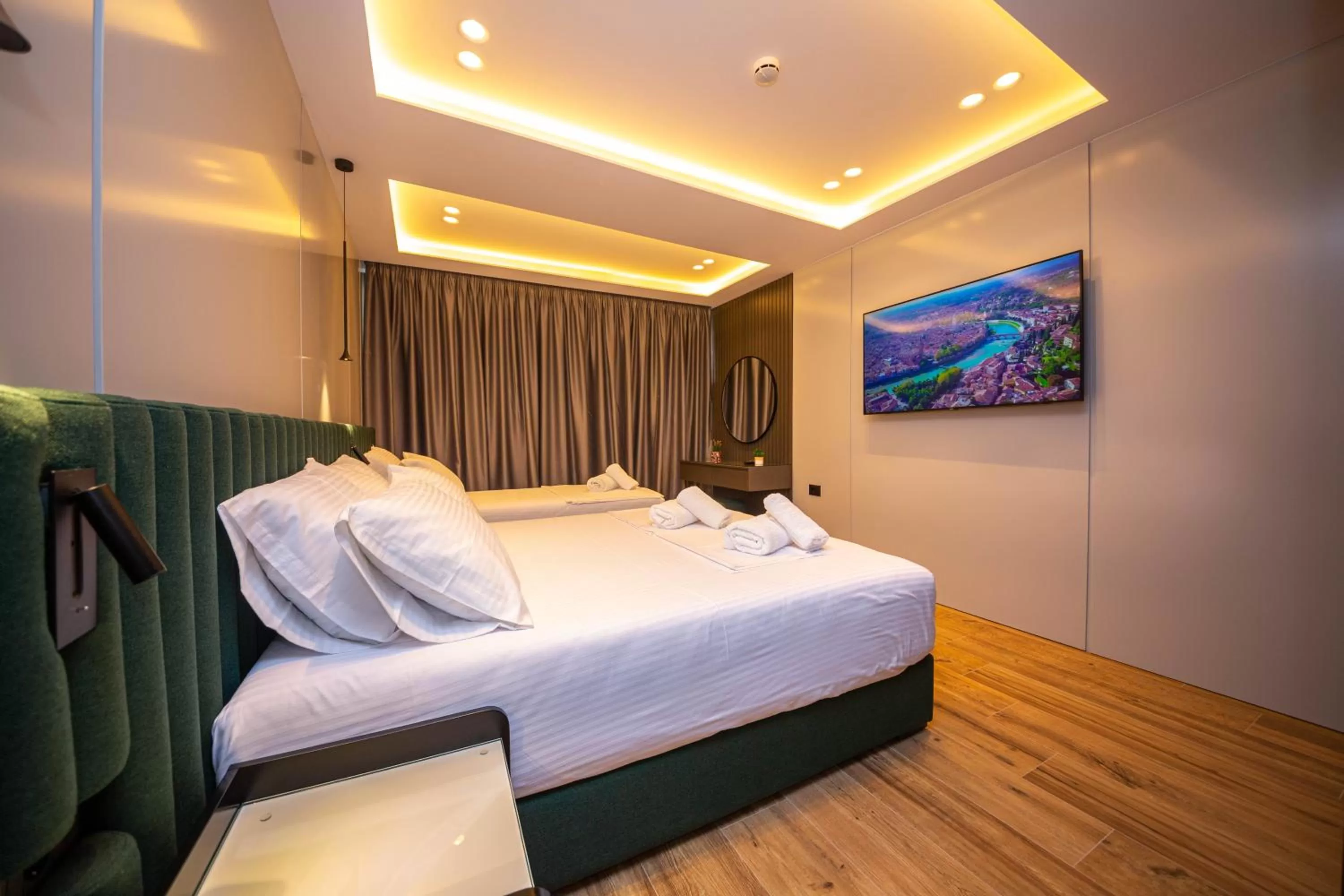 Bedroom, Bed in Hotel Lili-1