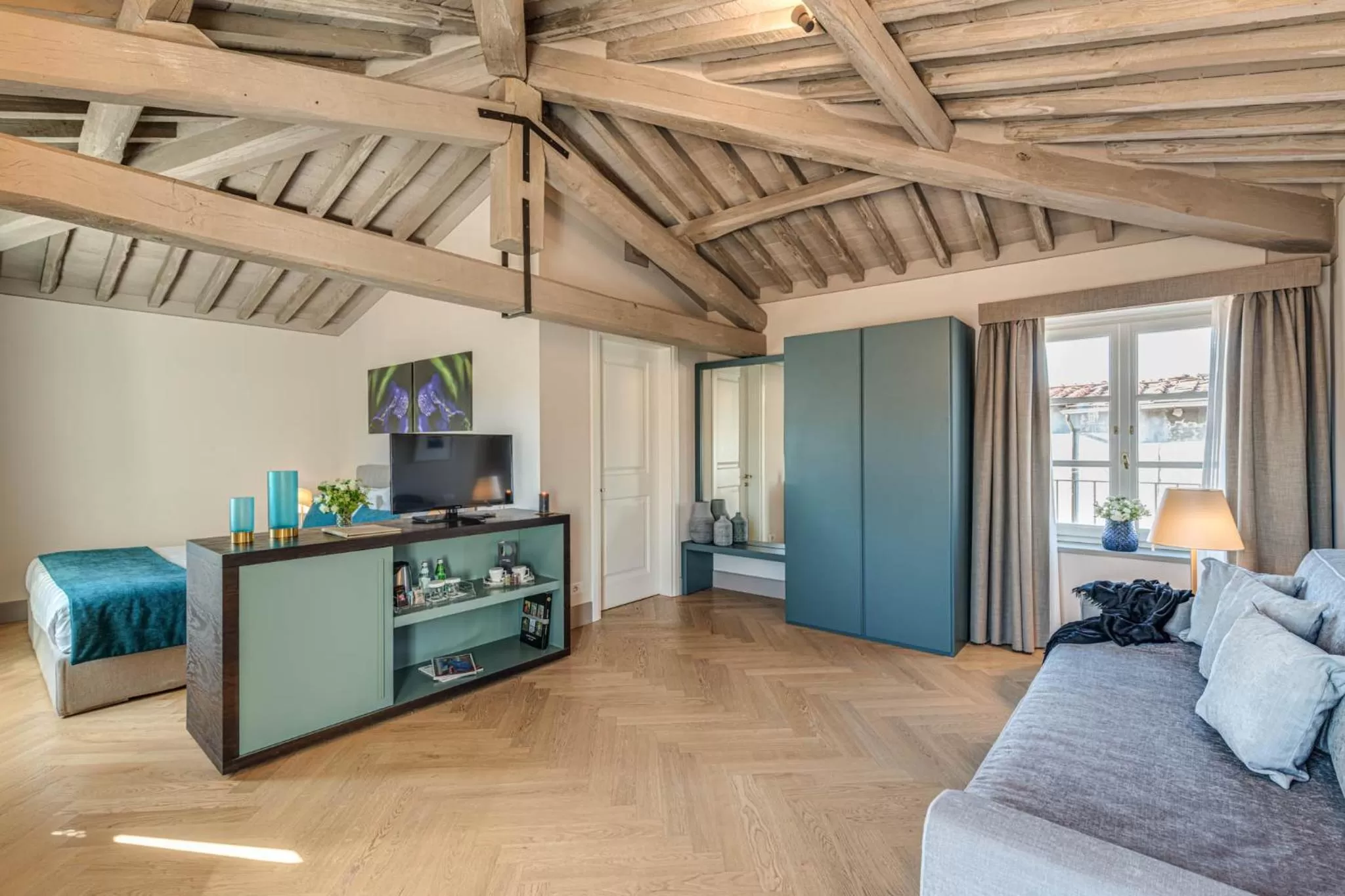 Seating area in Palazzo Dipinto