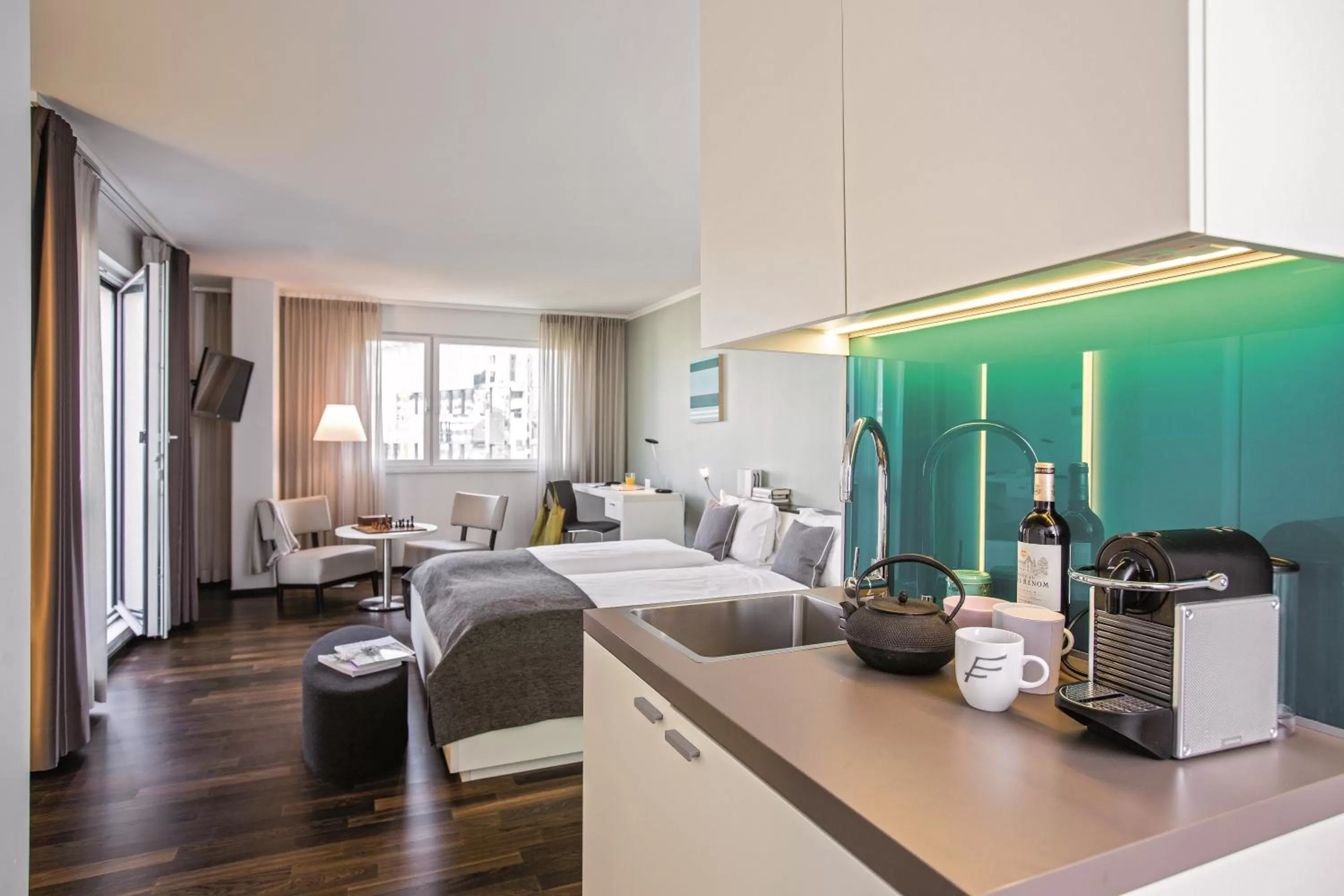 Executive Double Room with Terrace in THE FLAG Zürich