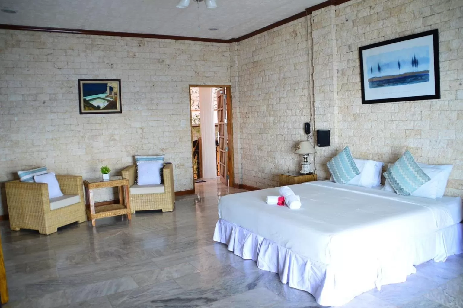 Photo of the whole room, Bed in Eden Resort