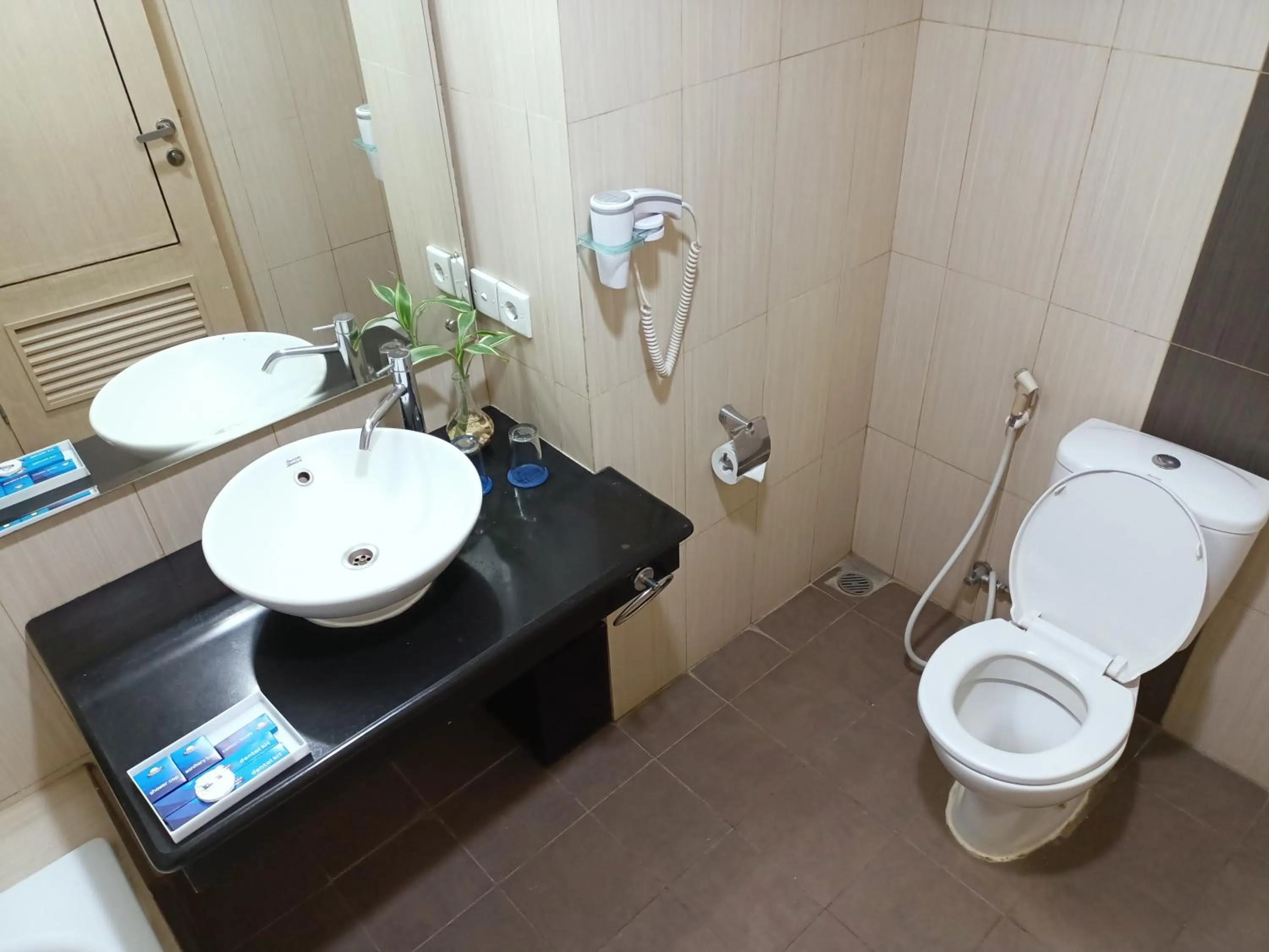 Shower in Days Hotel & Suites by Wyndham Jakarta Airport