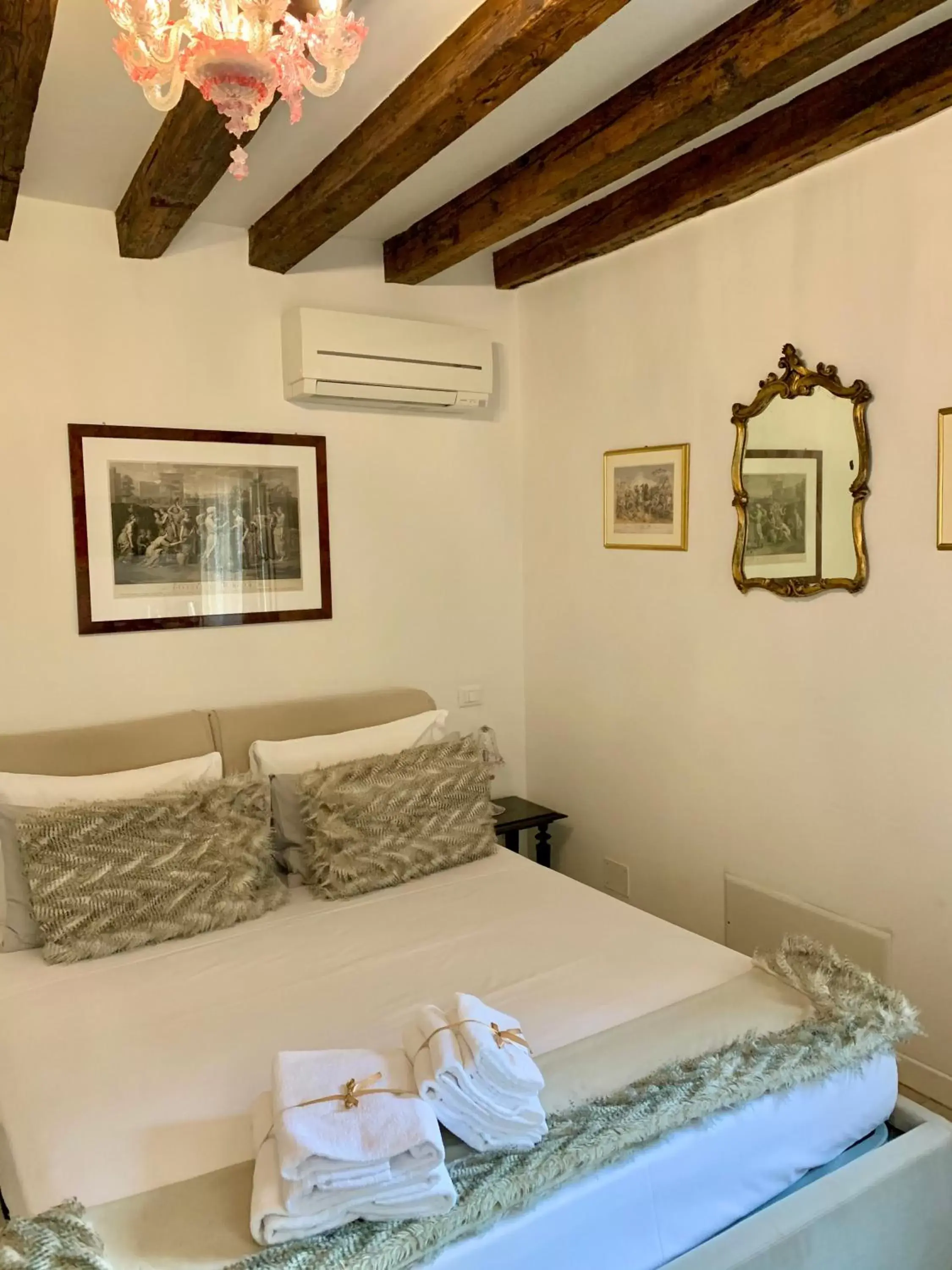 Deluxe Double Room in B&B Fortuny Deluxe Double Room in B&B Fortuny