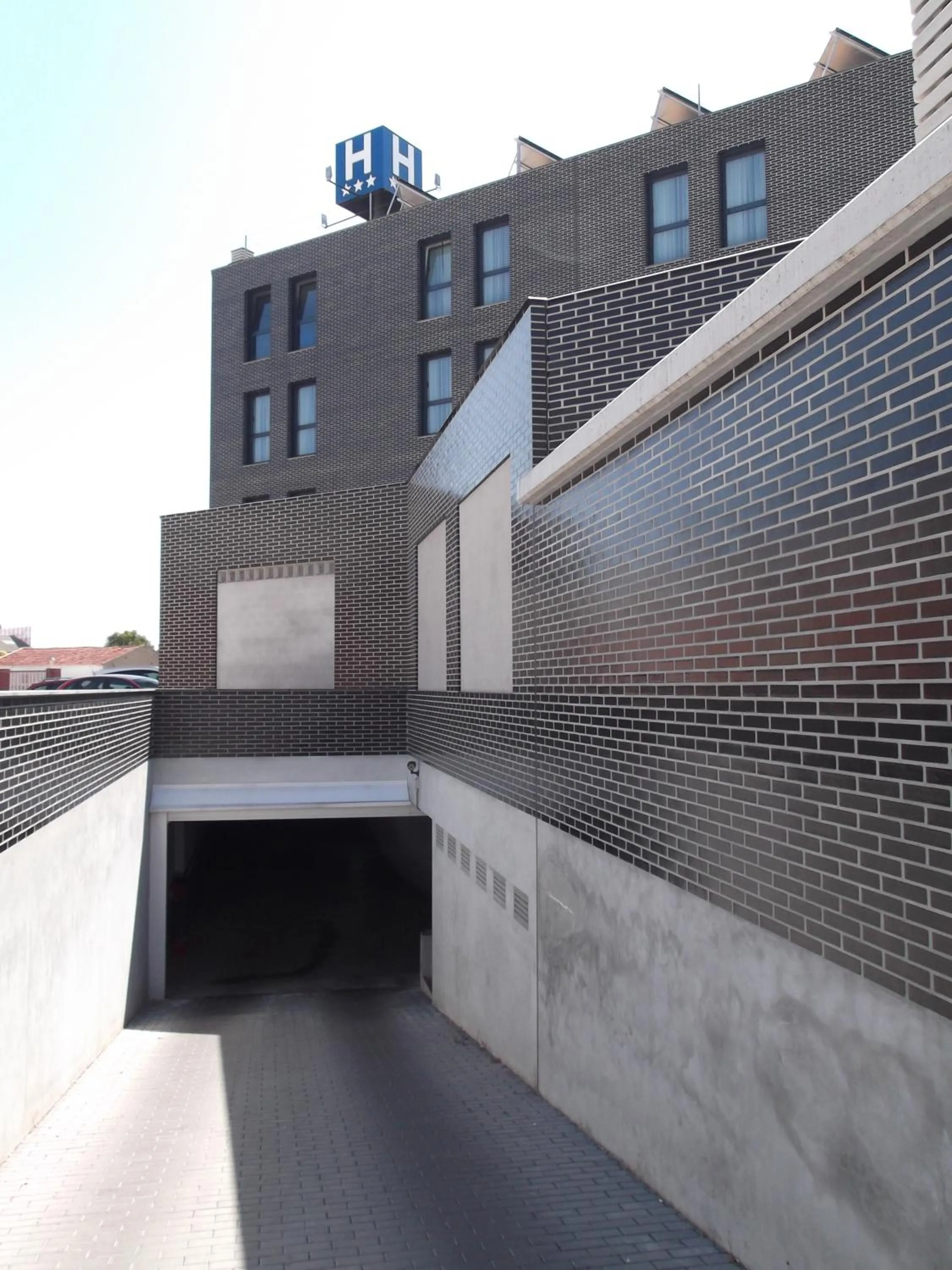 Facade/entrance in Hotel Río Hortega