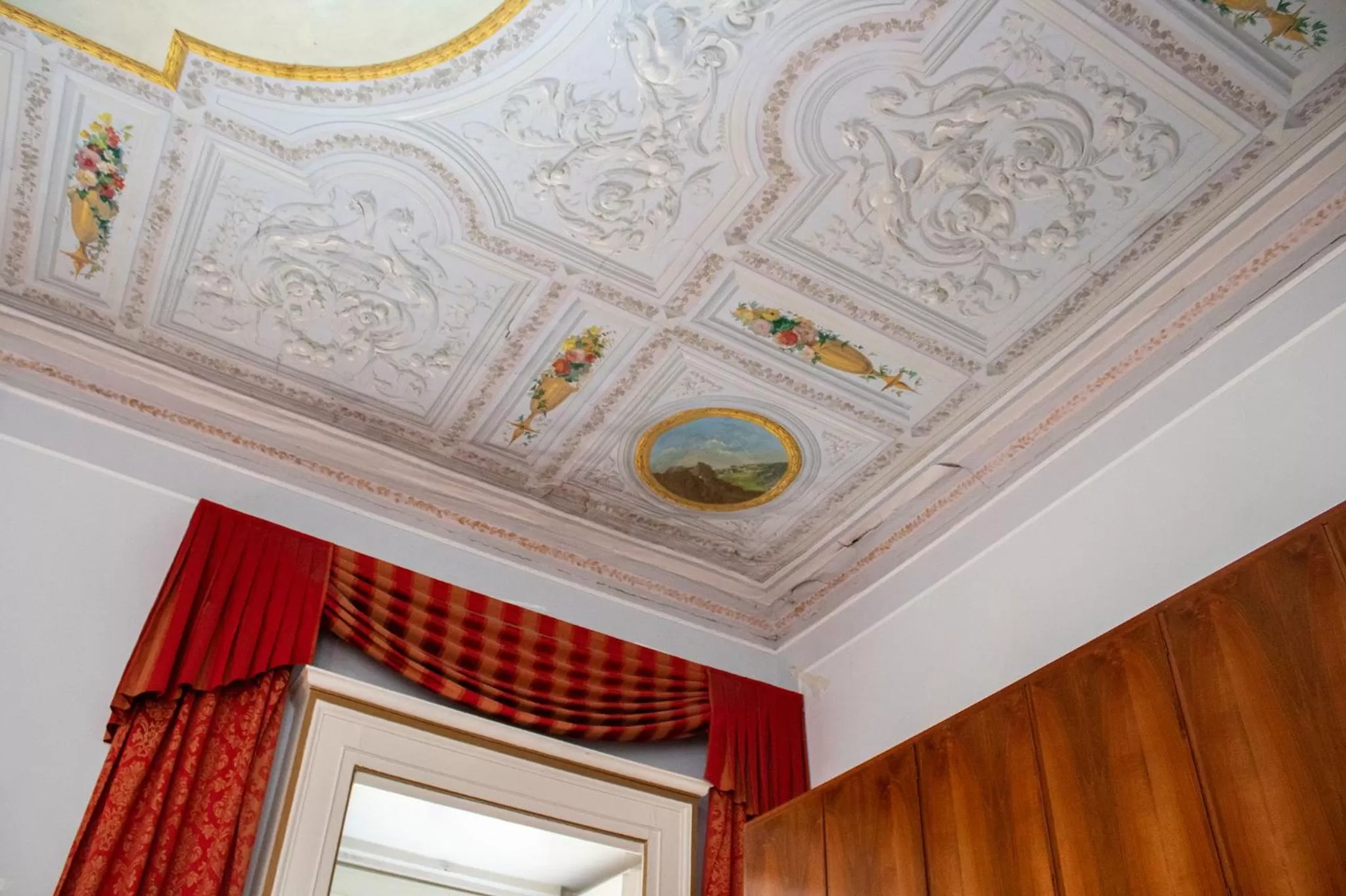 Decorative detail in Le Stanze Del Vicerè Boutique Hotel