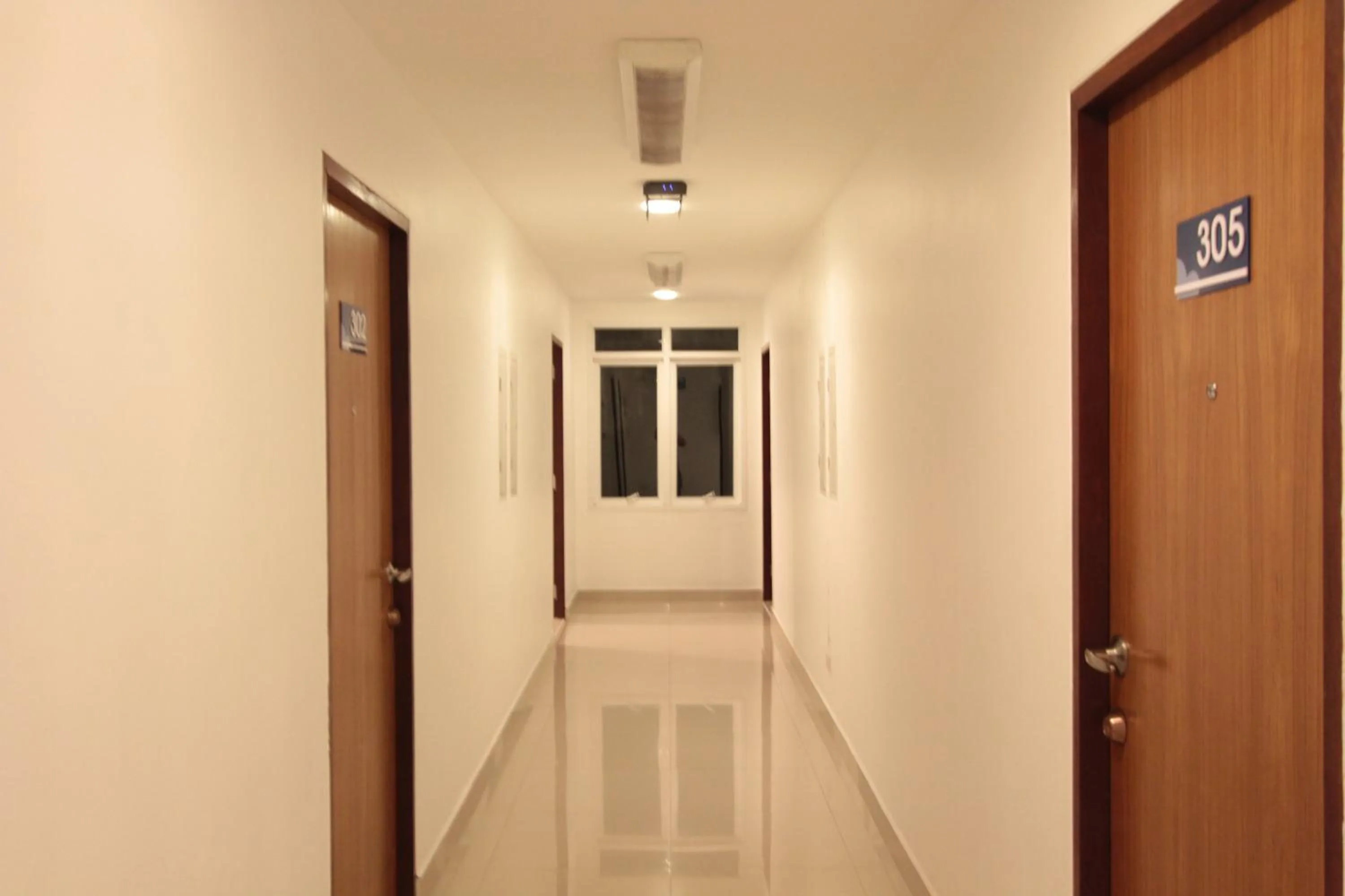 Night in Napaville Huai Khwang