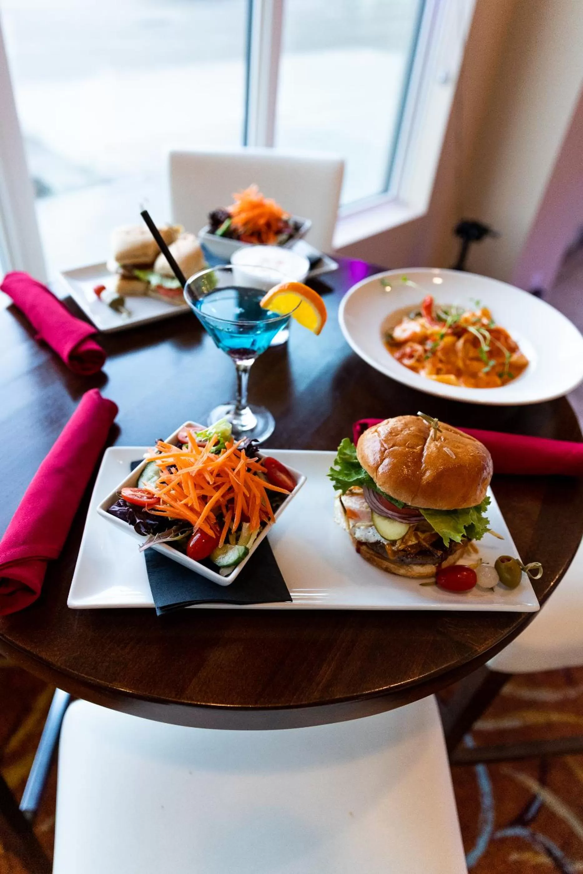 Restaurant/places to eat in Hotel 11, MOD A Sonesta Collection