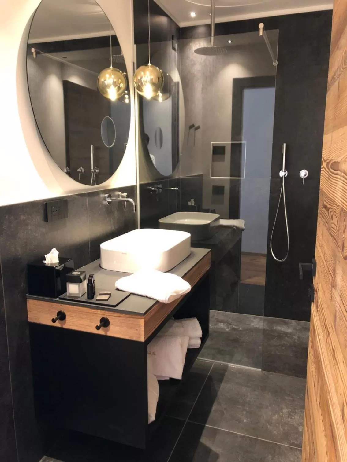 Bathroom in Alpuris - Your Boutique Suite - Hotel B&B