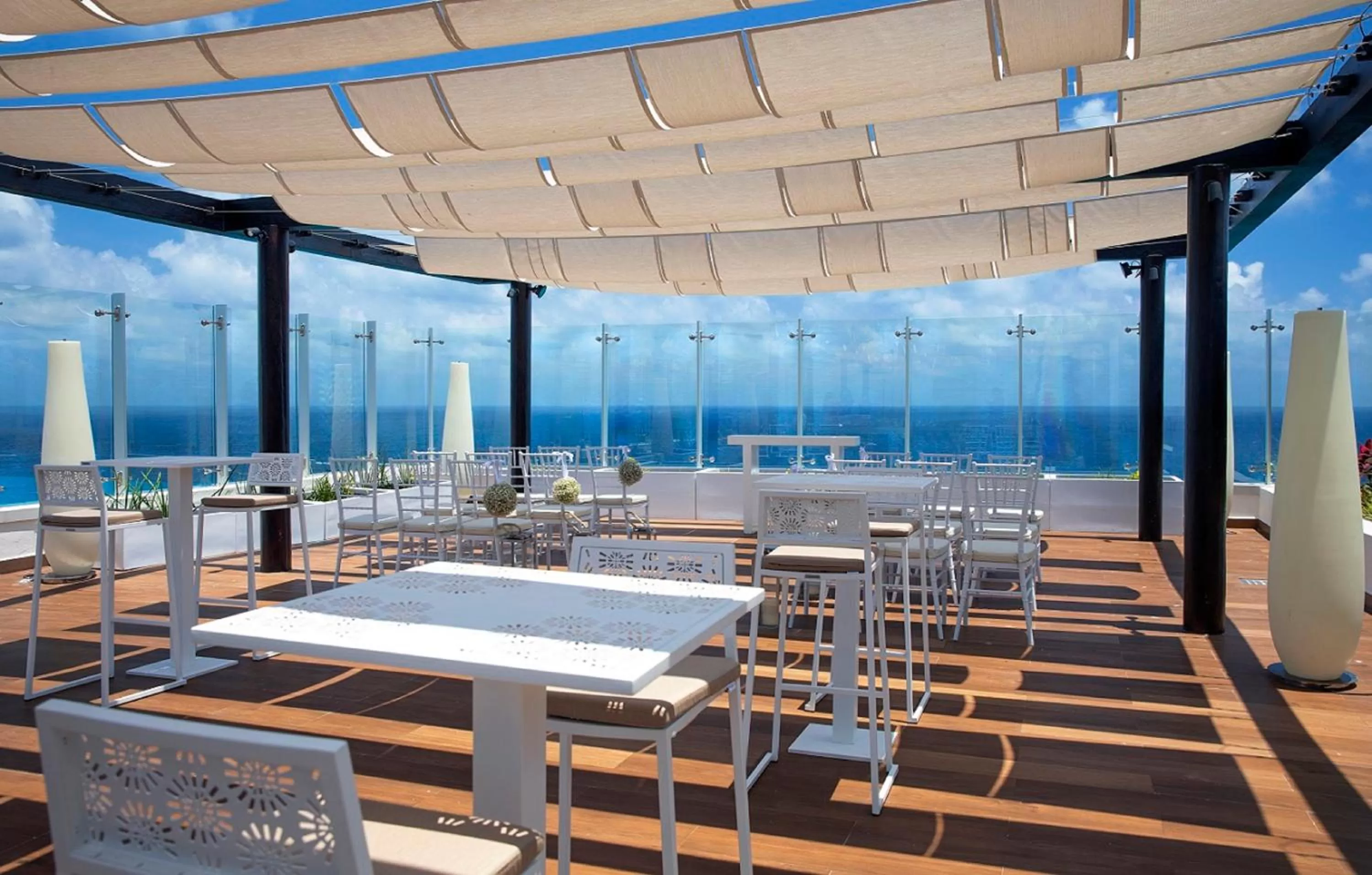 Area and facilities in Royalton CHIC Cancun, An Autograph Collection All-Inclusive Resort - Adults Only