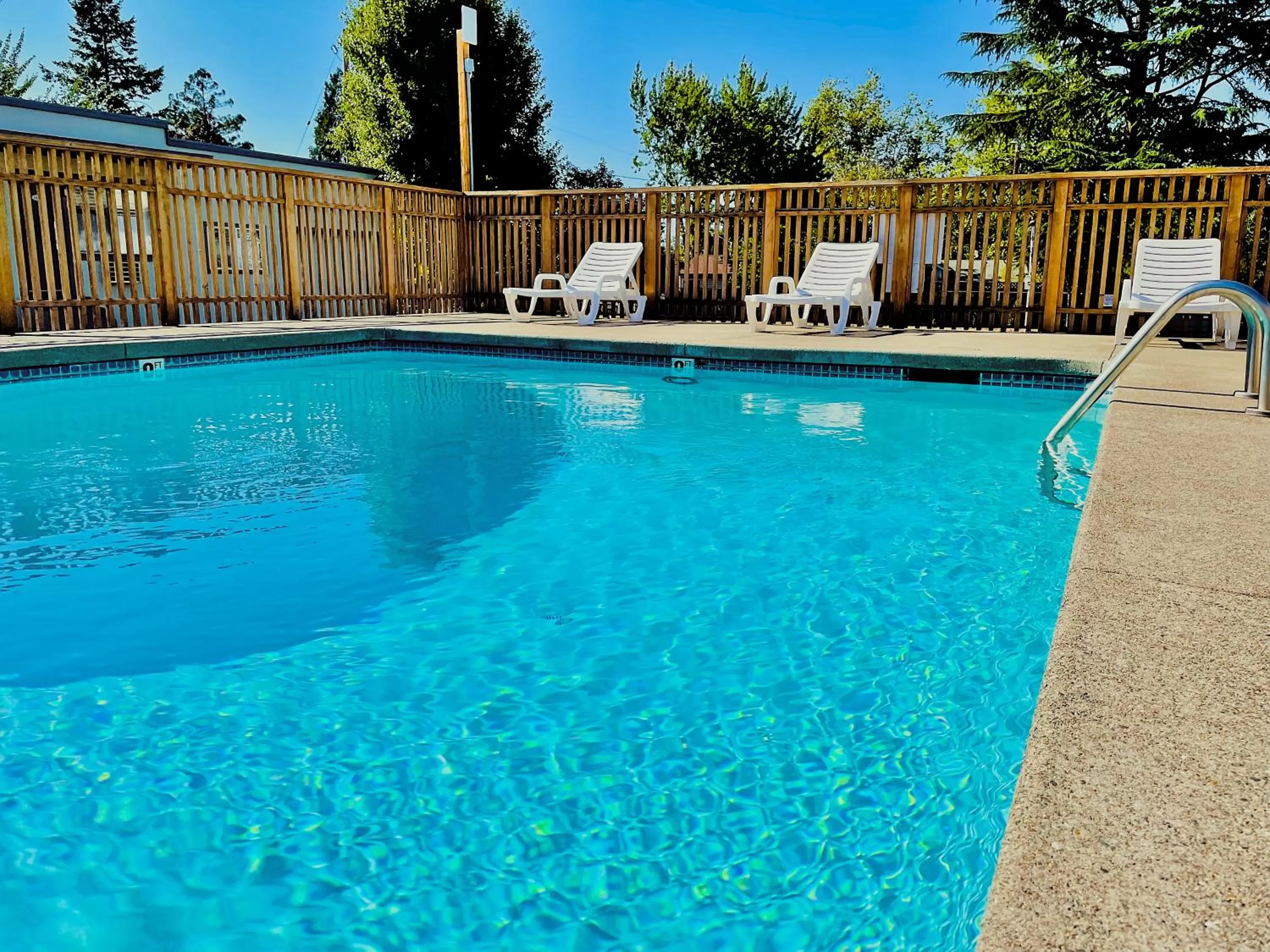 Swimming pool in Ashland Motel - Oregon
