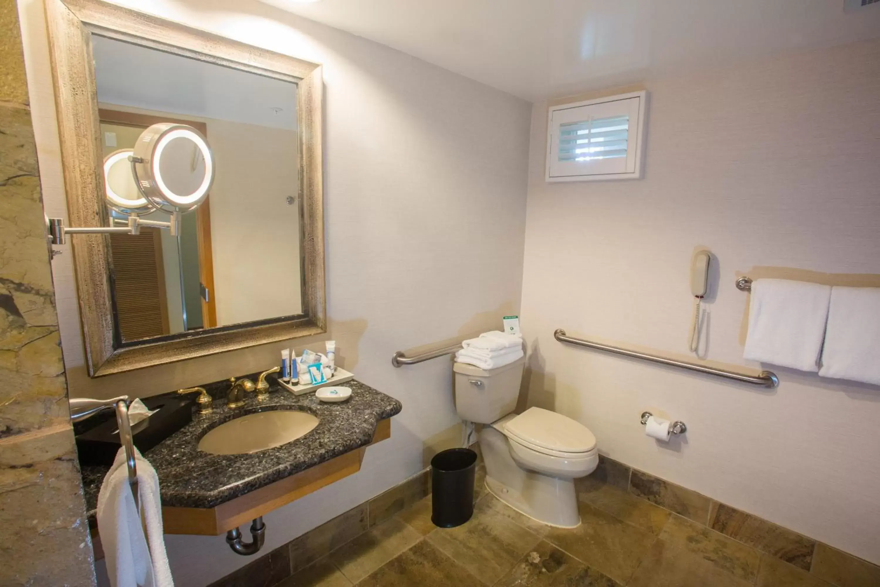 Standard Room, 1 King Bed, Accessible in The Dana on Mission Bay Standard Room, 1 King Bed, Accessible in The Dana on Mission Bay