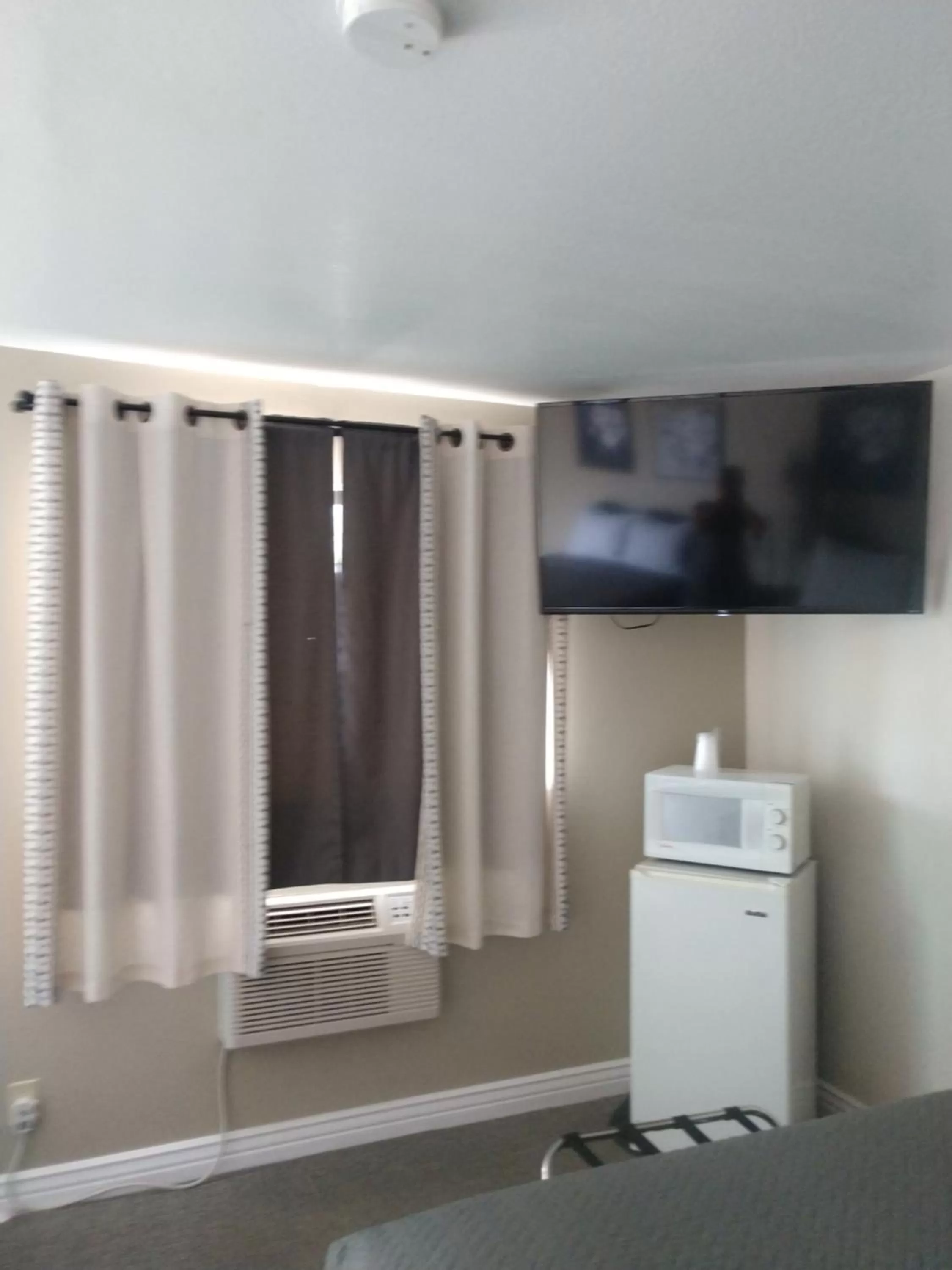 Red Rock Motel and Dam Motel