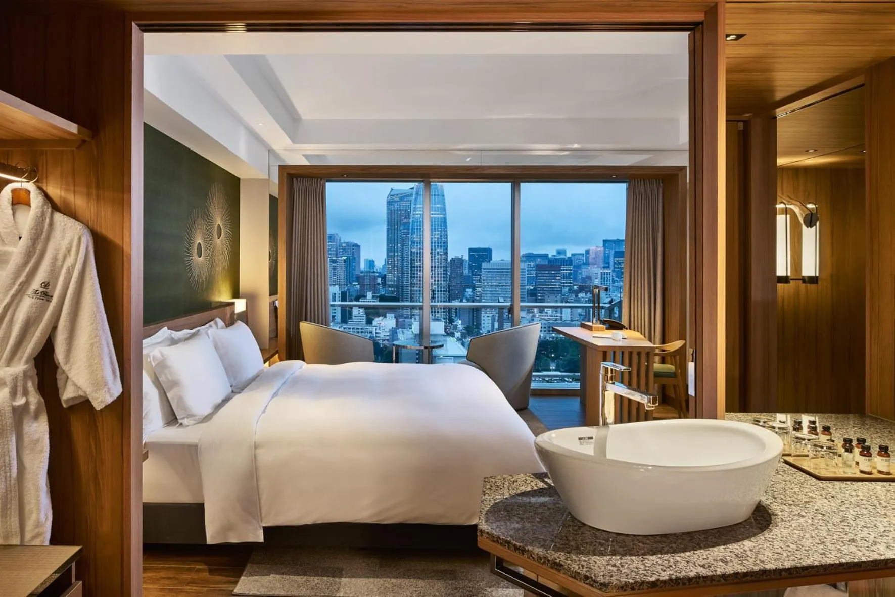 City view, Bed in The Prince Park Tower Tokyo - Preferred Hotels & Resorts, LVX Collection