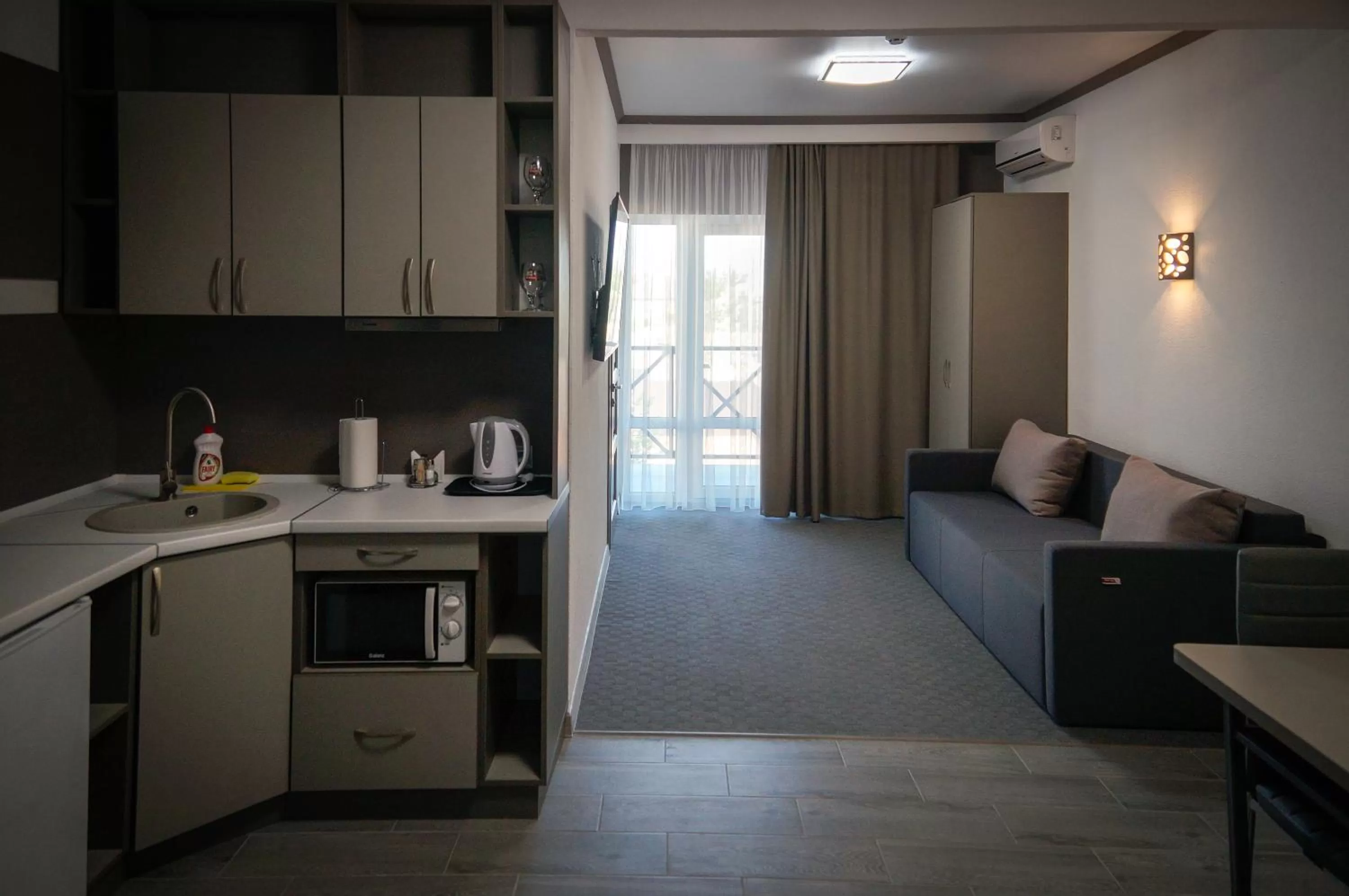 Kitchen/Kitchenette in Delta Hotel