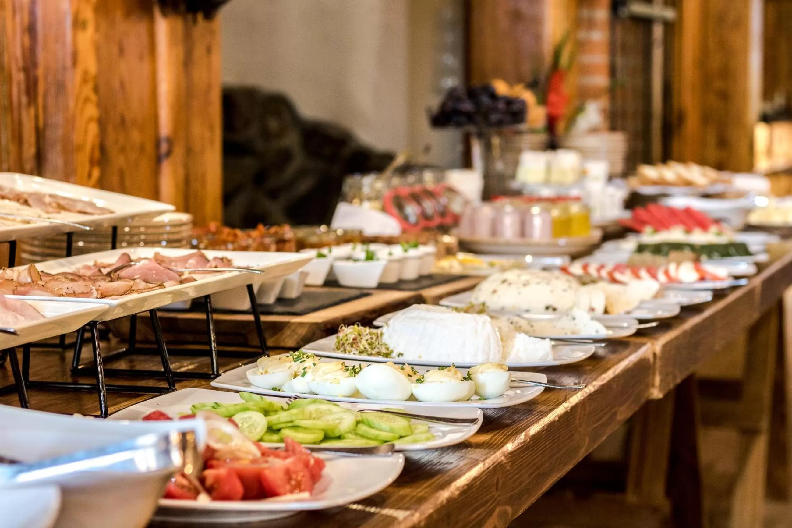 Buffet breakfast in Hotel Spichrz