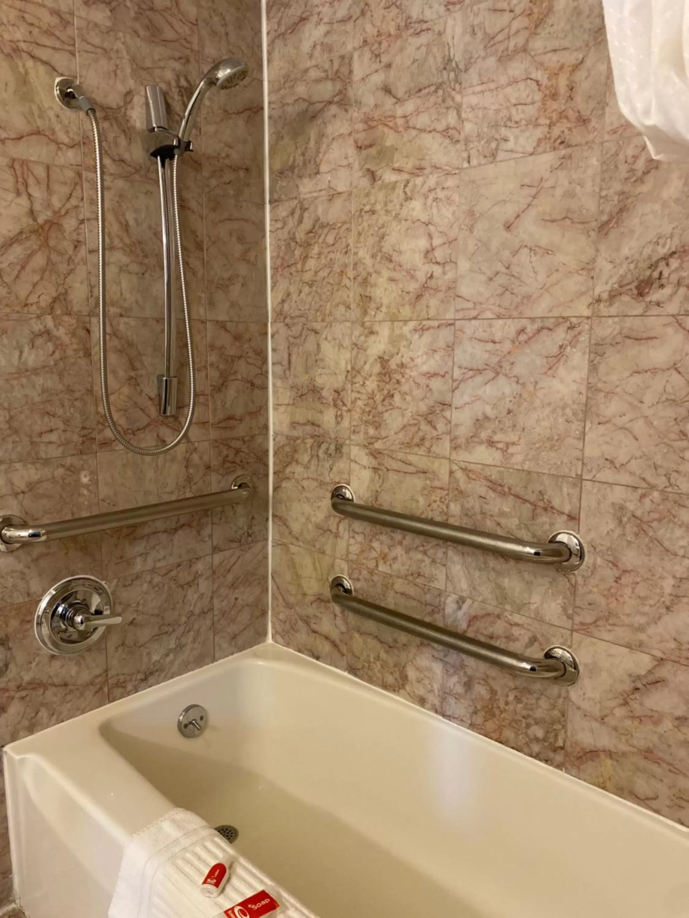 Bathroom in Econo Lodge at the Falls North