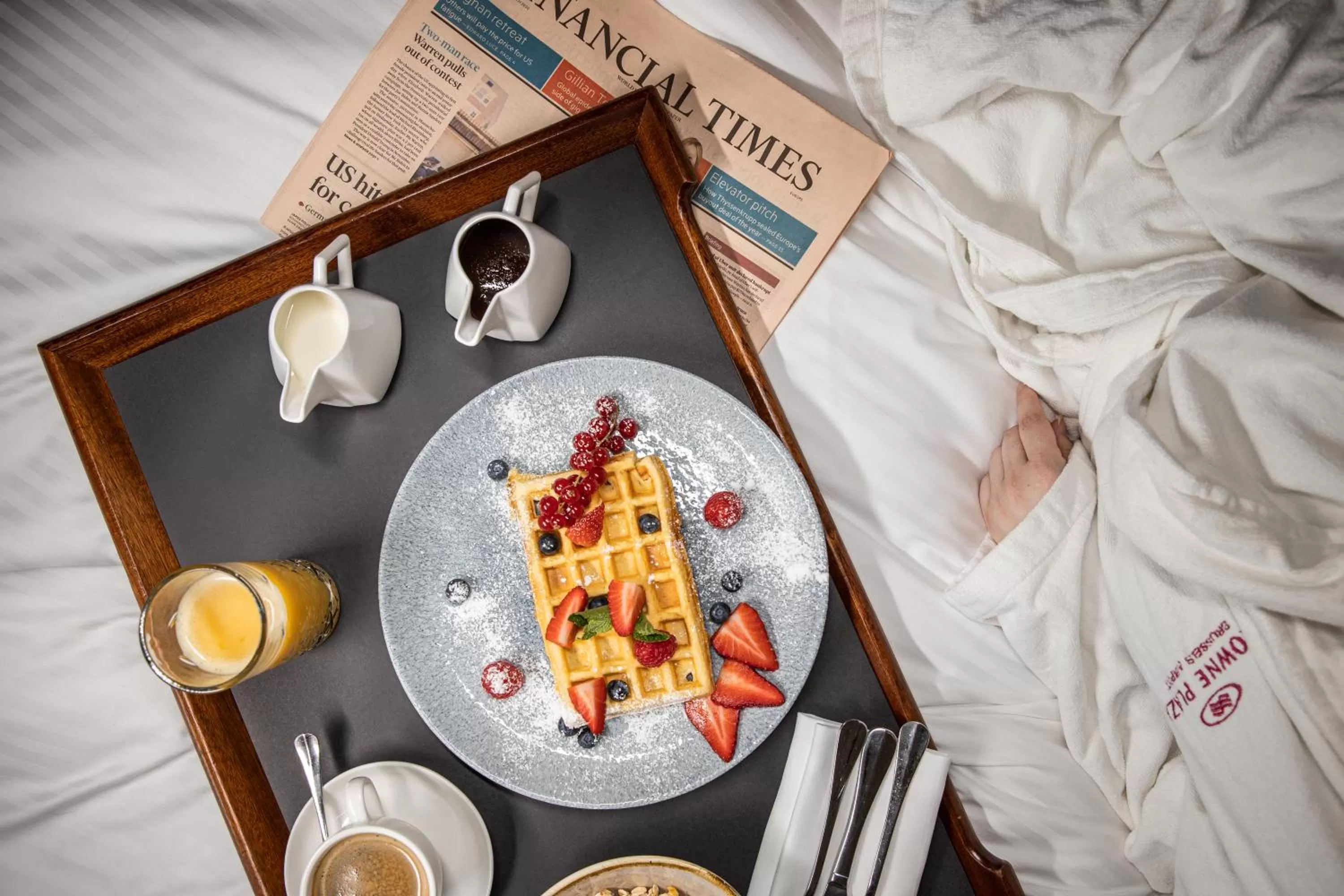 Food, Bed in Crowne Plaza Brussels Airport by IHG